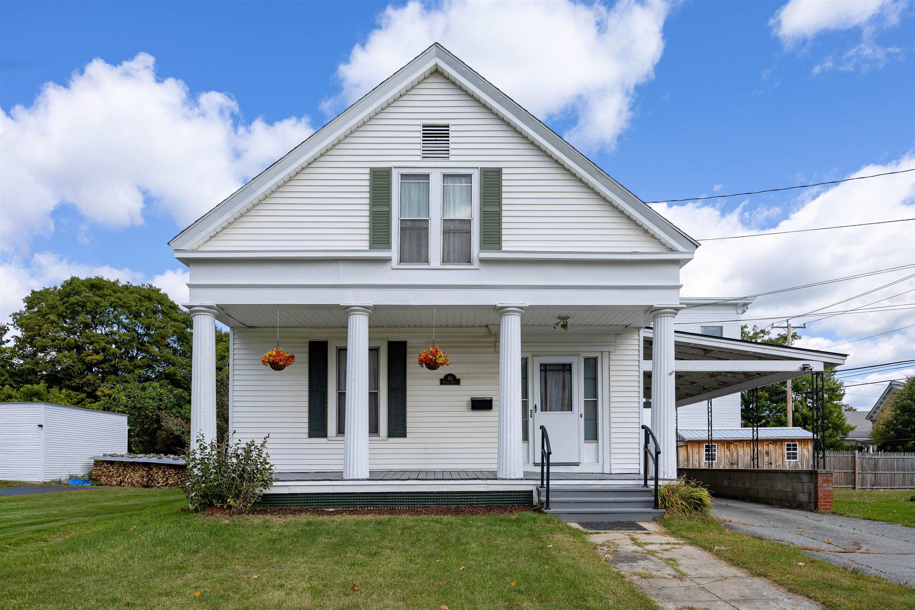 Photo 2 of Single family home for sale at 114 Church St, Saint Johnsbury, VT 05819 | MLS# 5091057 | Listing updated on 2026-09-15