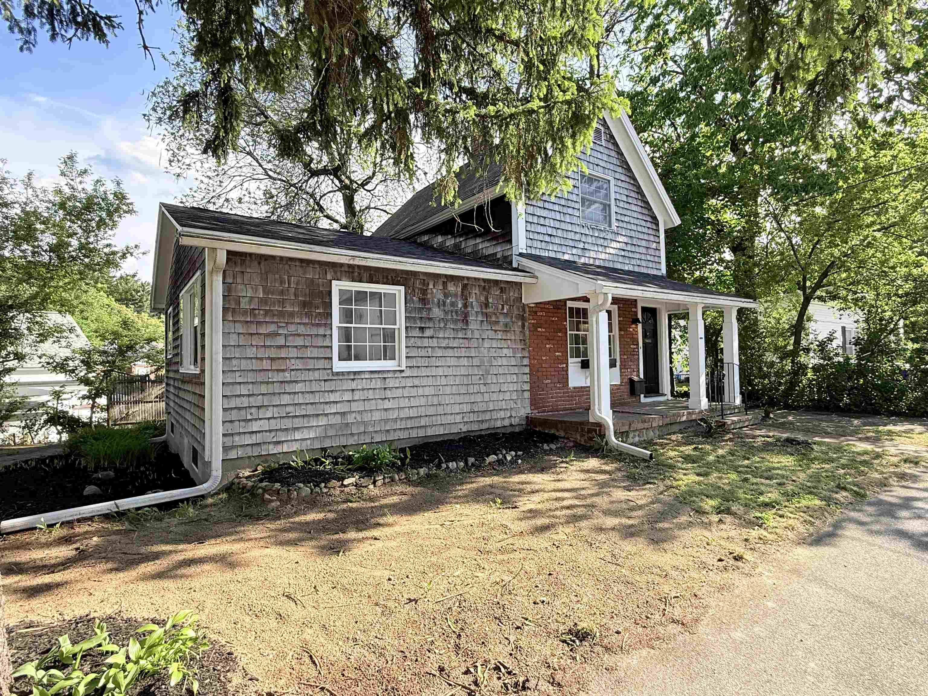 426 Milford St, Manchester, NH 03102