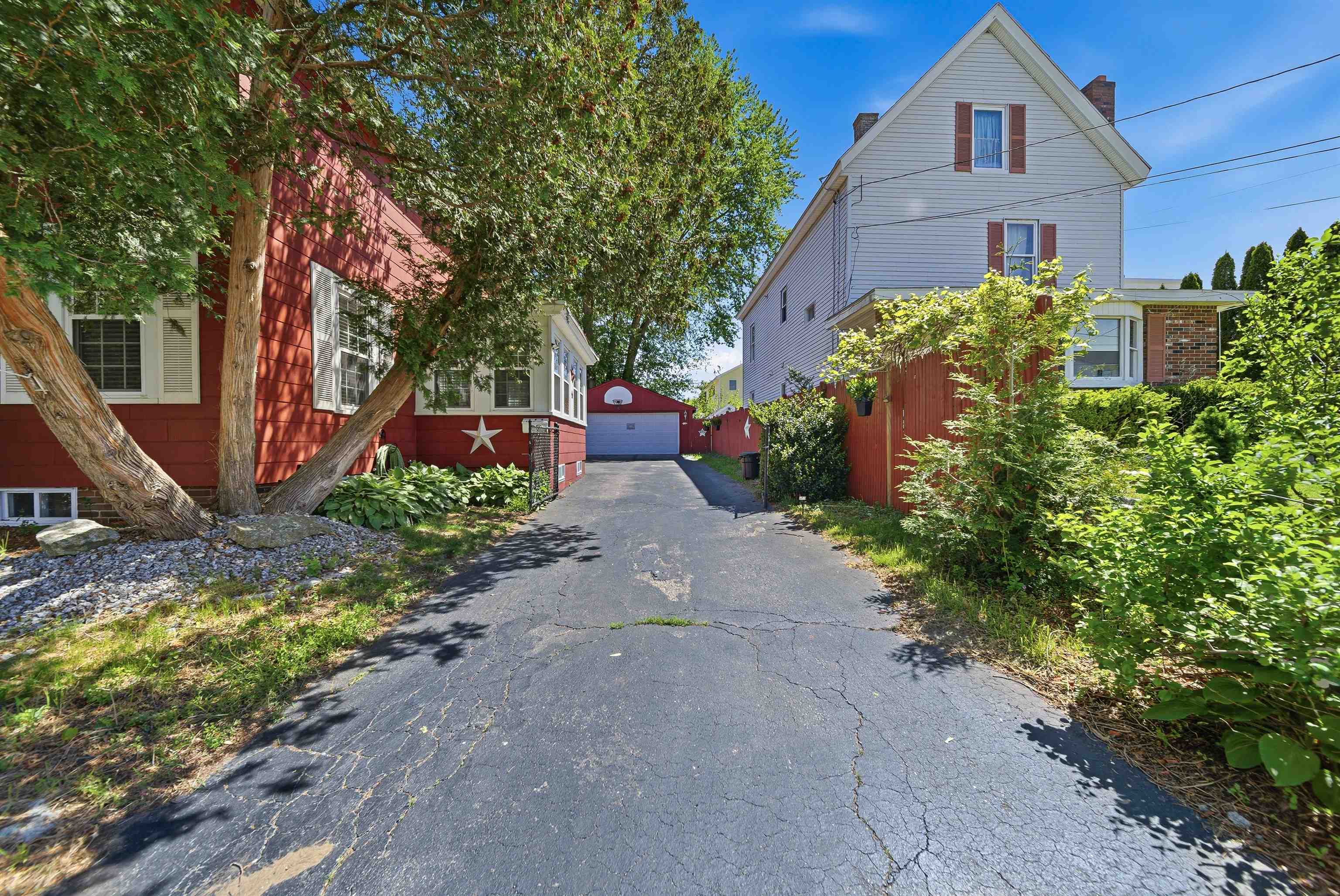 285 Thornton St, Manchester, NH 03102