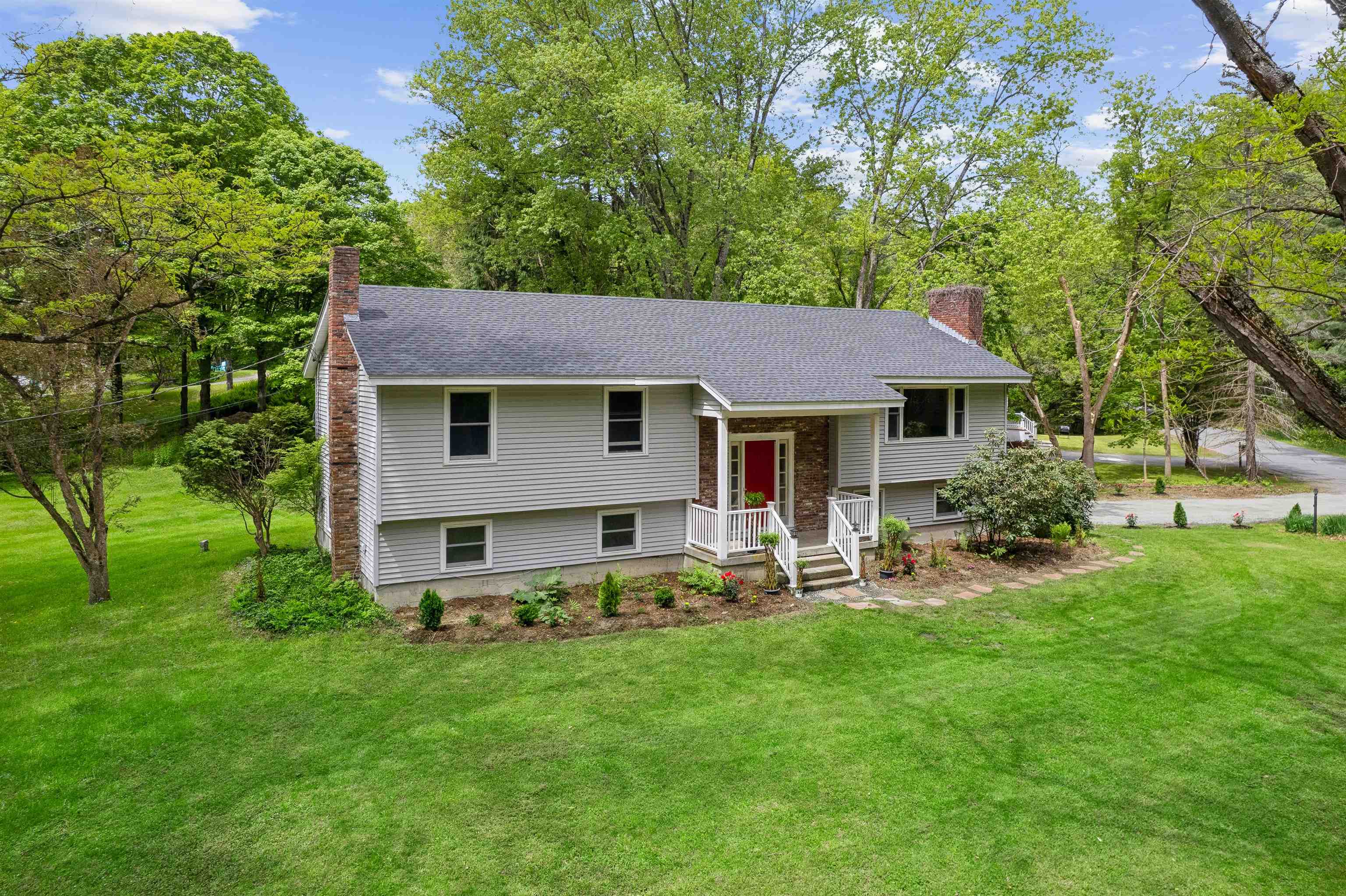 5 Granger Cir, Hanover, NH 03755