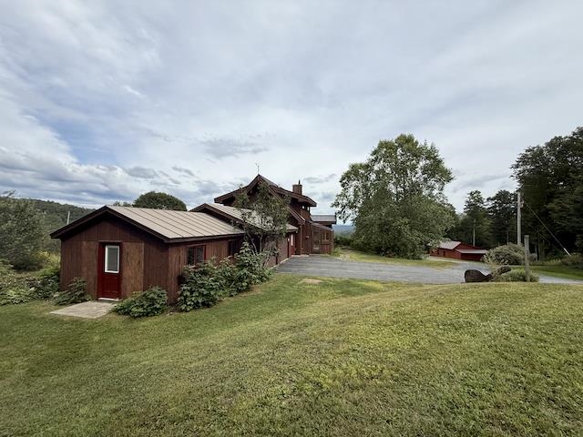 House with studio off garage