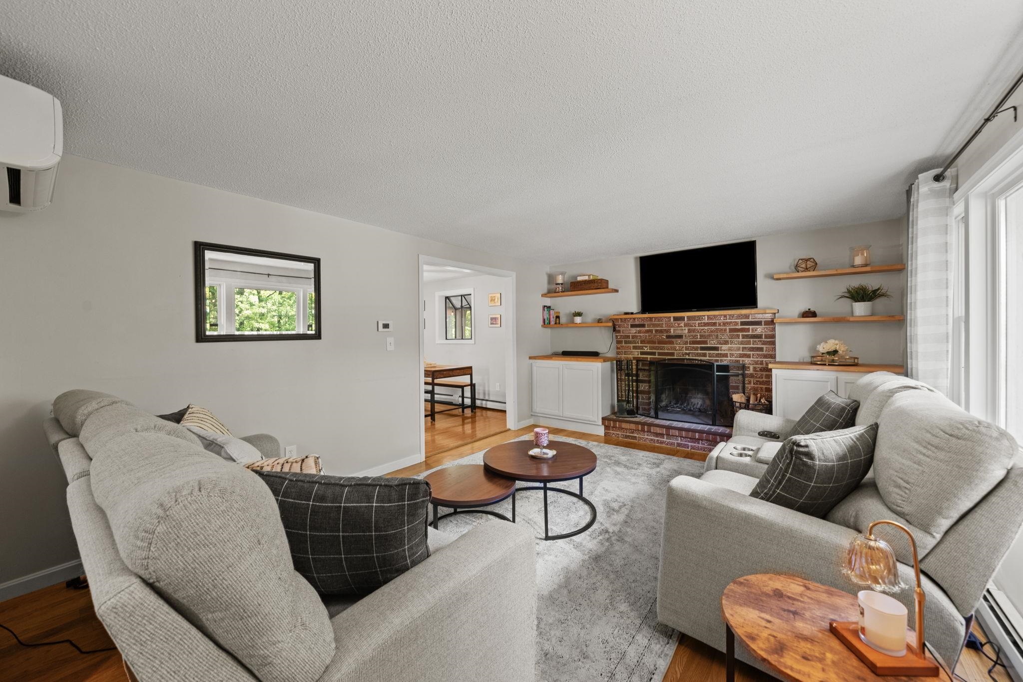 59 Amherst Dr, Derry, NH 03038