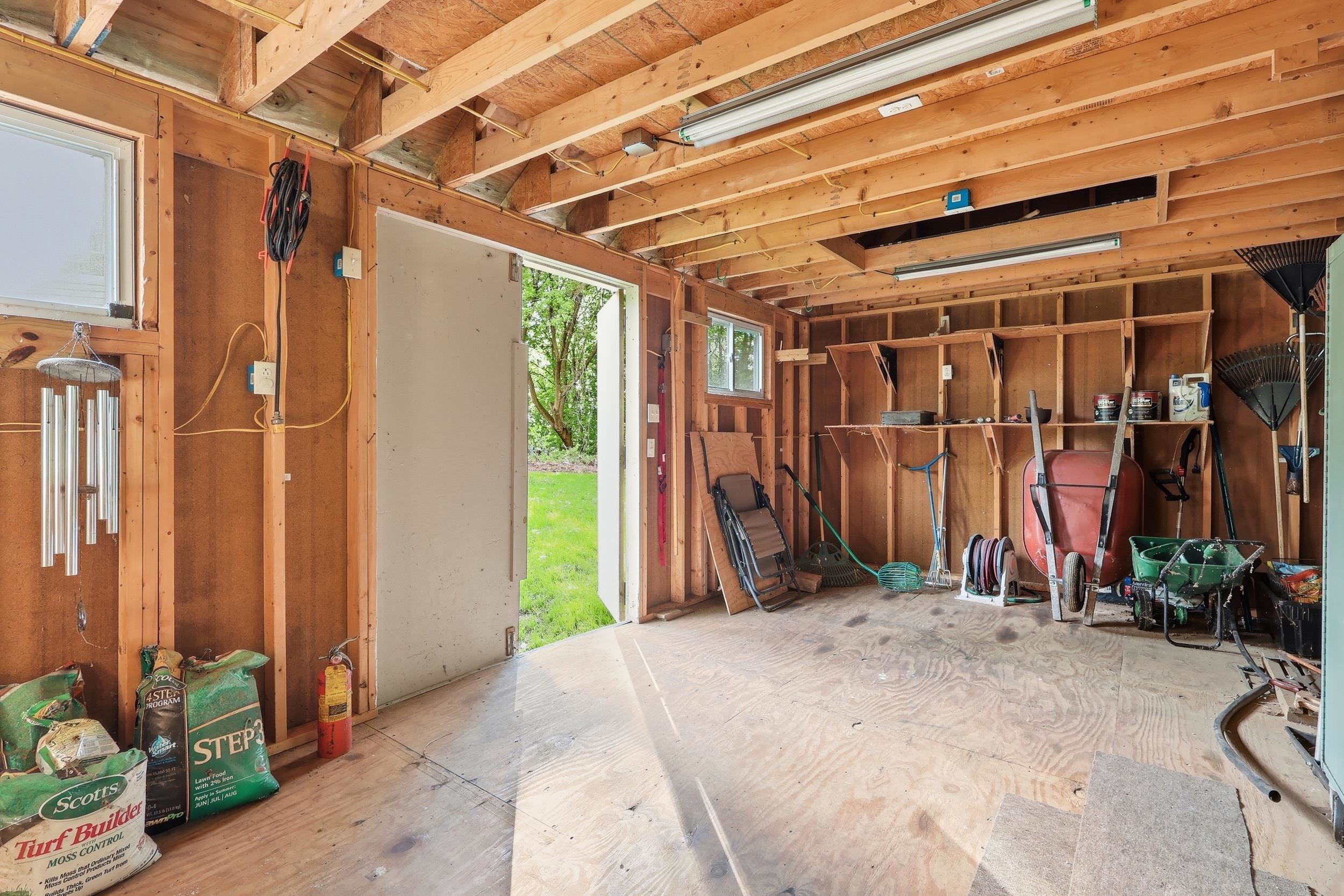 85 Whitney Ave, Manchester, NH 03104
