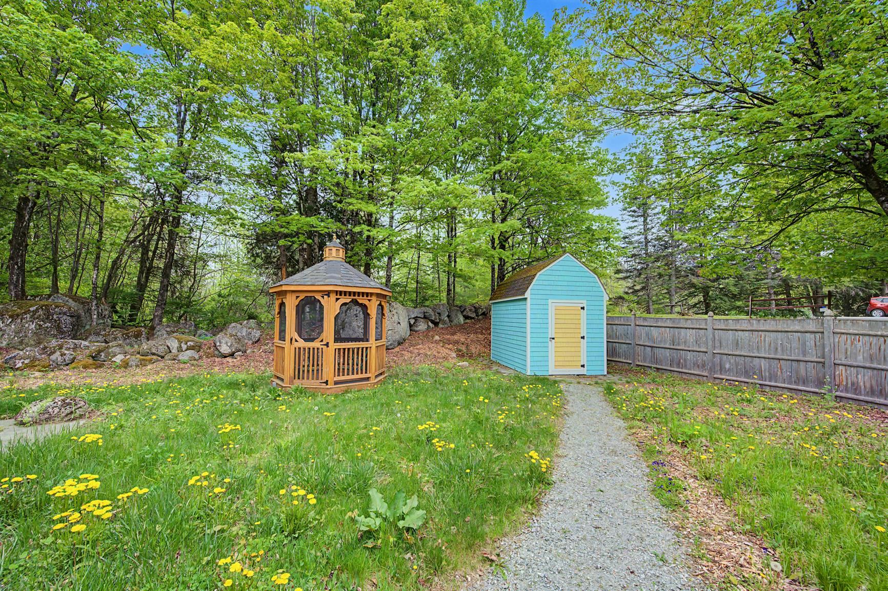 46 Wilmot Center Rd, New London, NH 03257