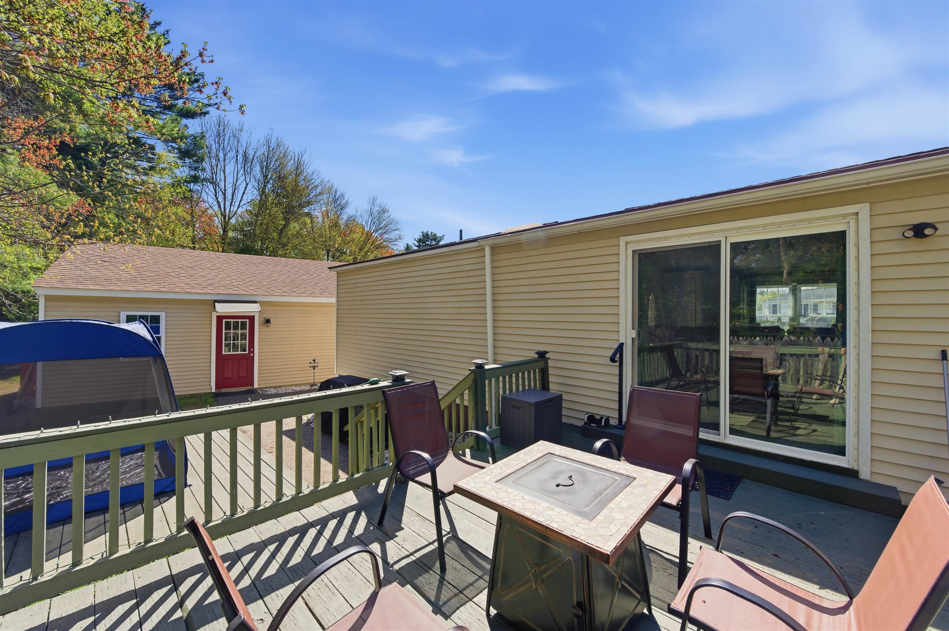 21 Lilac Ct, Raymond, NH 03077