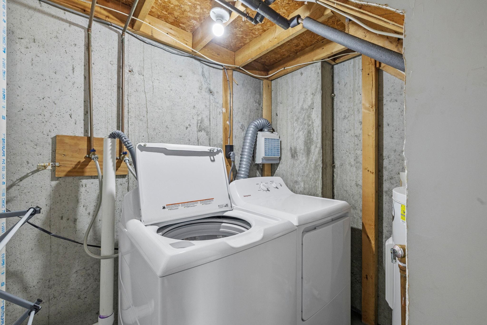 83 Bismark St, Manchester, NH 03102