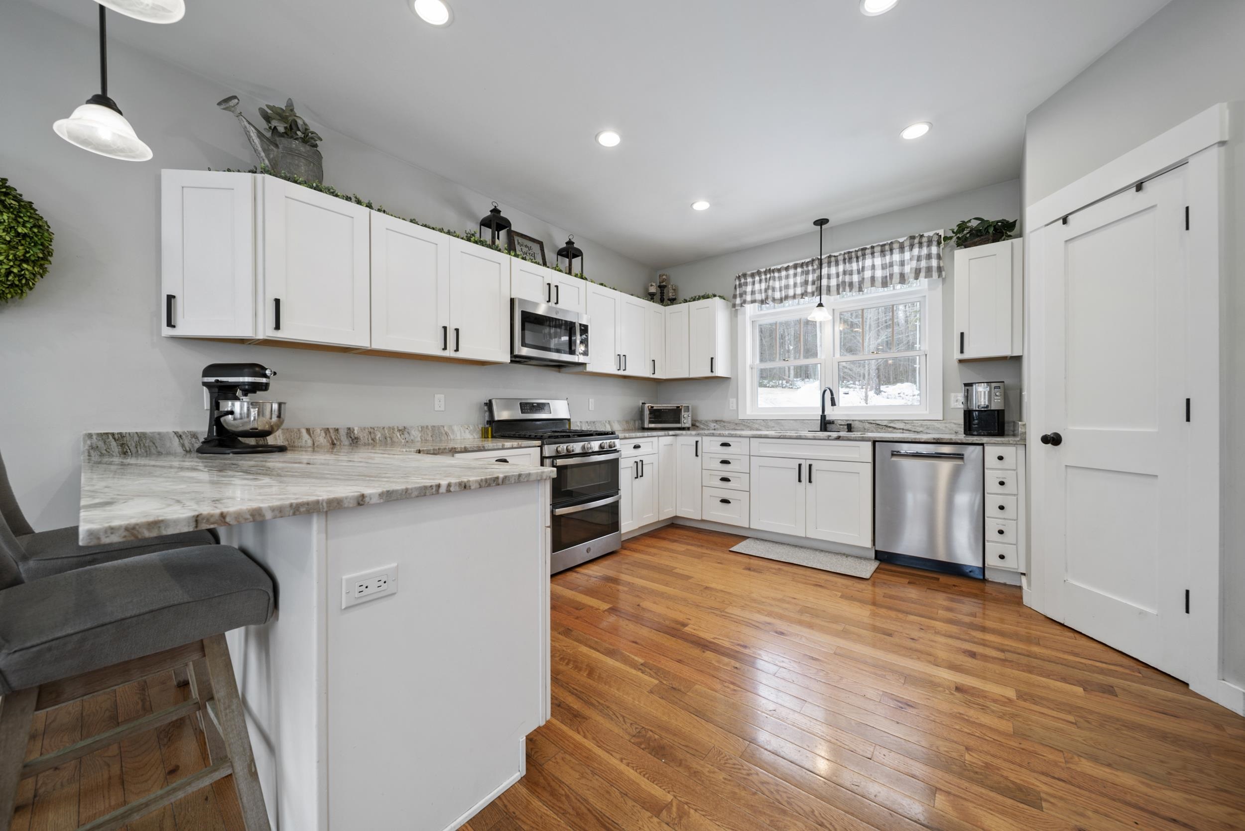 98 Duggin Rd, Wilton, NH 03086