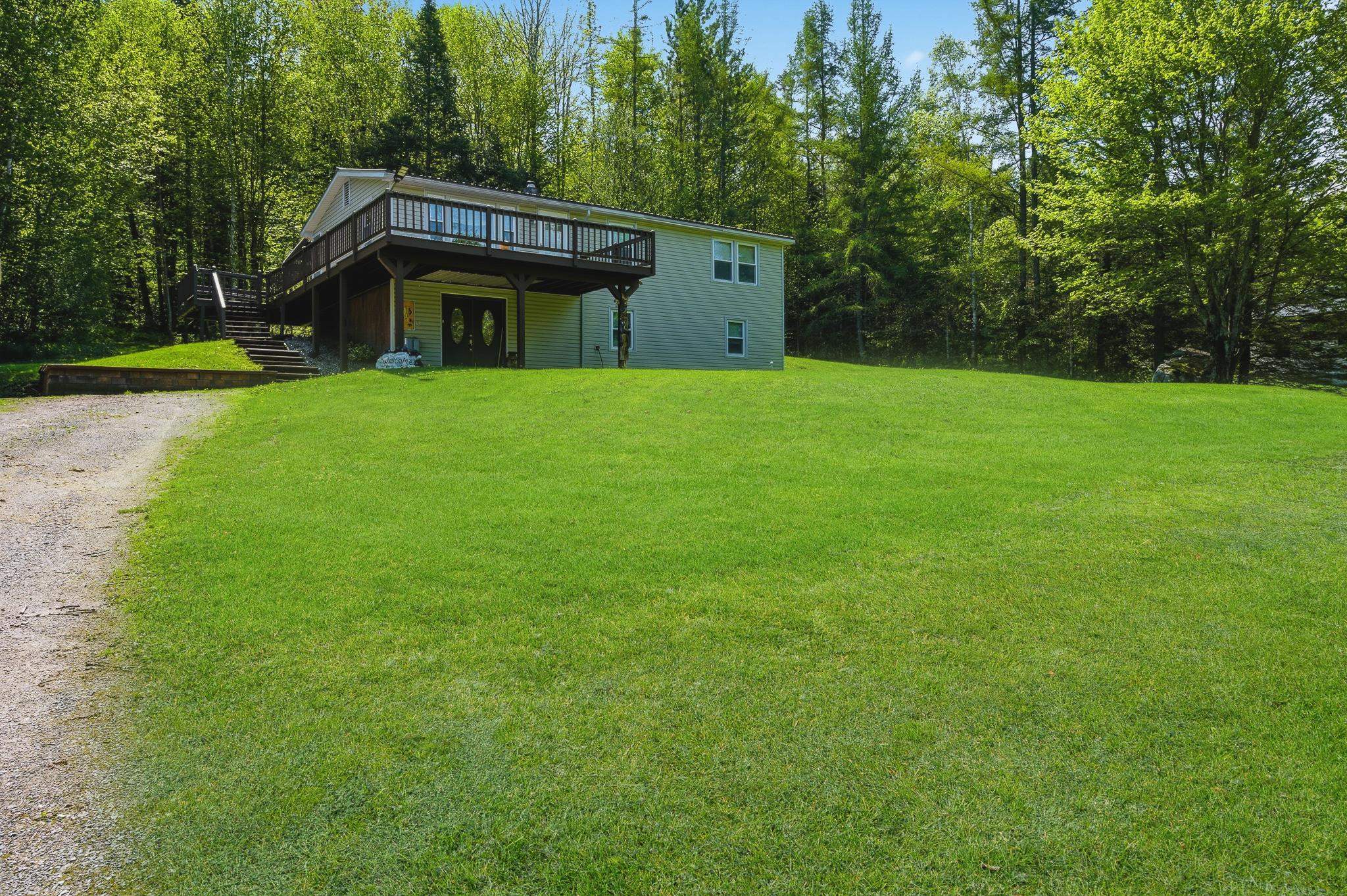 1326 Lost Nation Rd, Northumberland, NH 03582