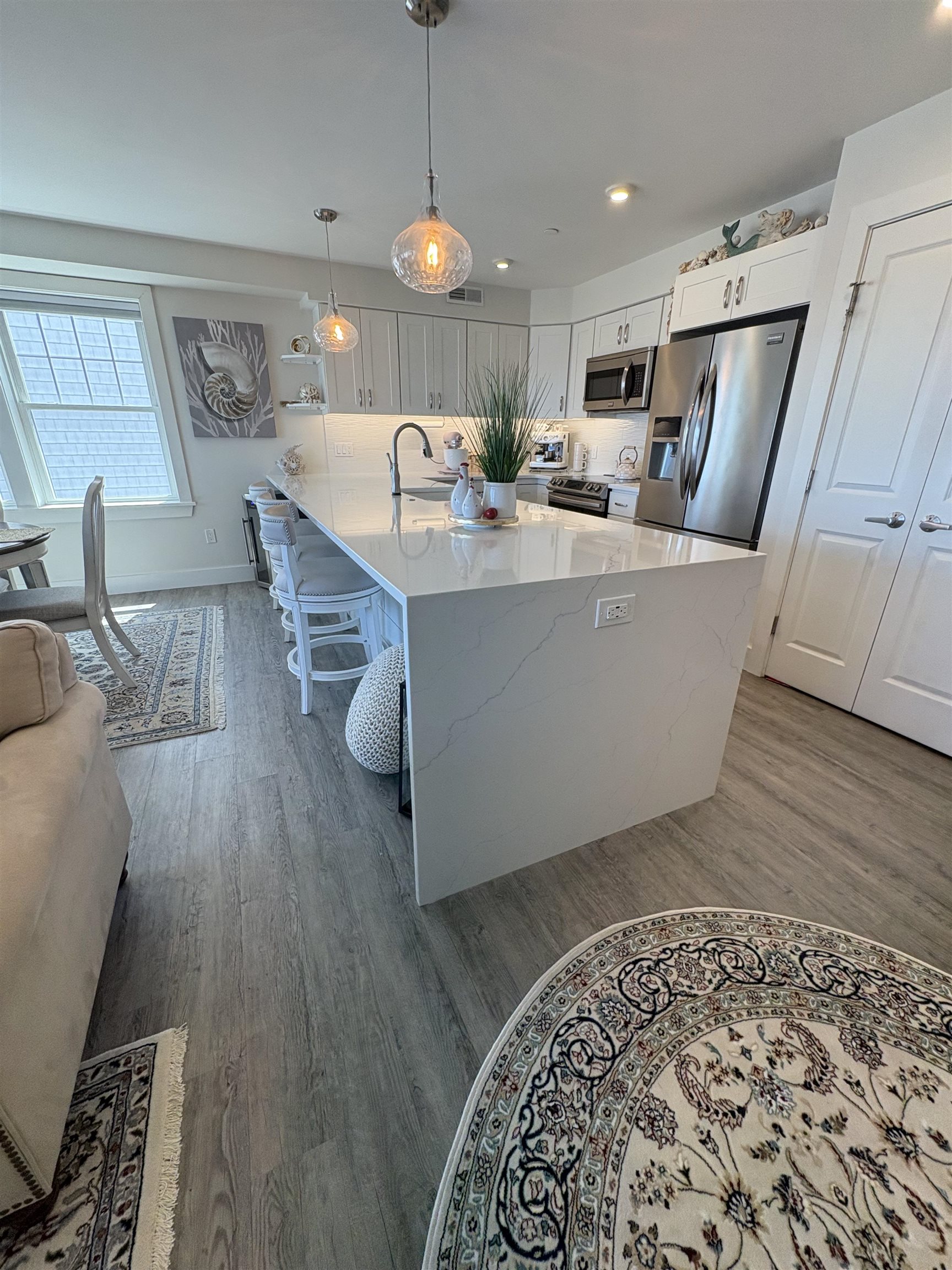 377 Ocean Blvd, Hampton, NH 03842