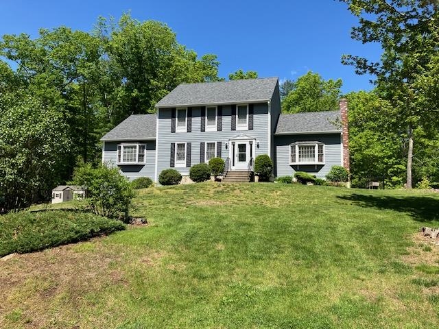 11 Lantern Ln, Londonderry, NH 03053