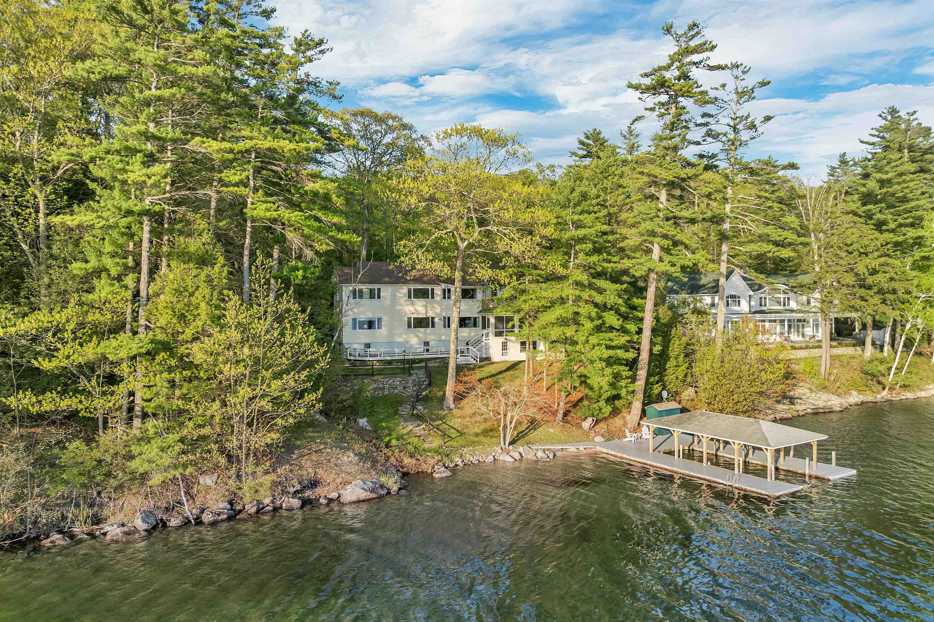 74 Keewaydin Rd, Wolfeboro, NH 03894