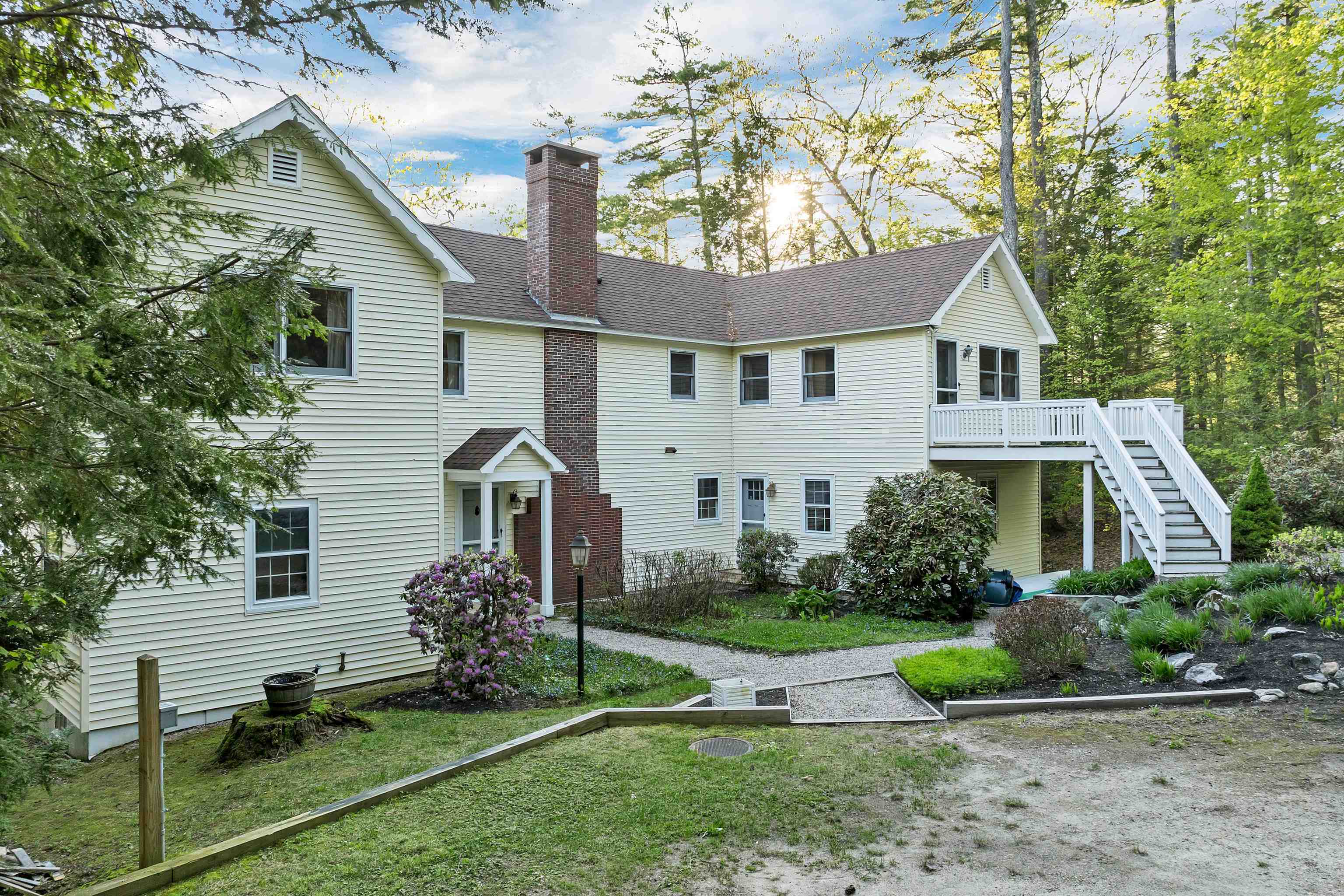 74 Keewaydin Rd, Wolfeboro, NH 03894