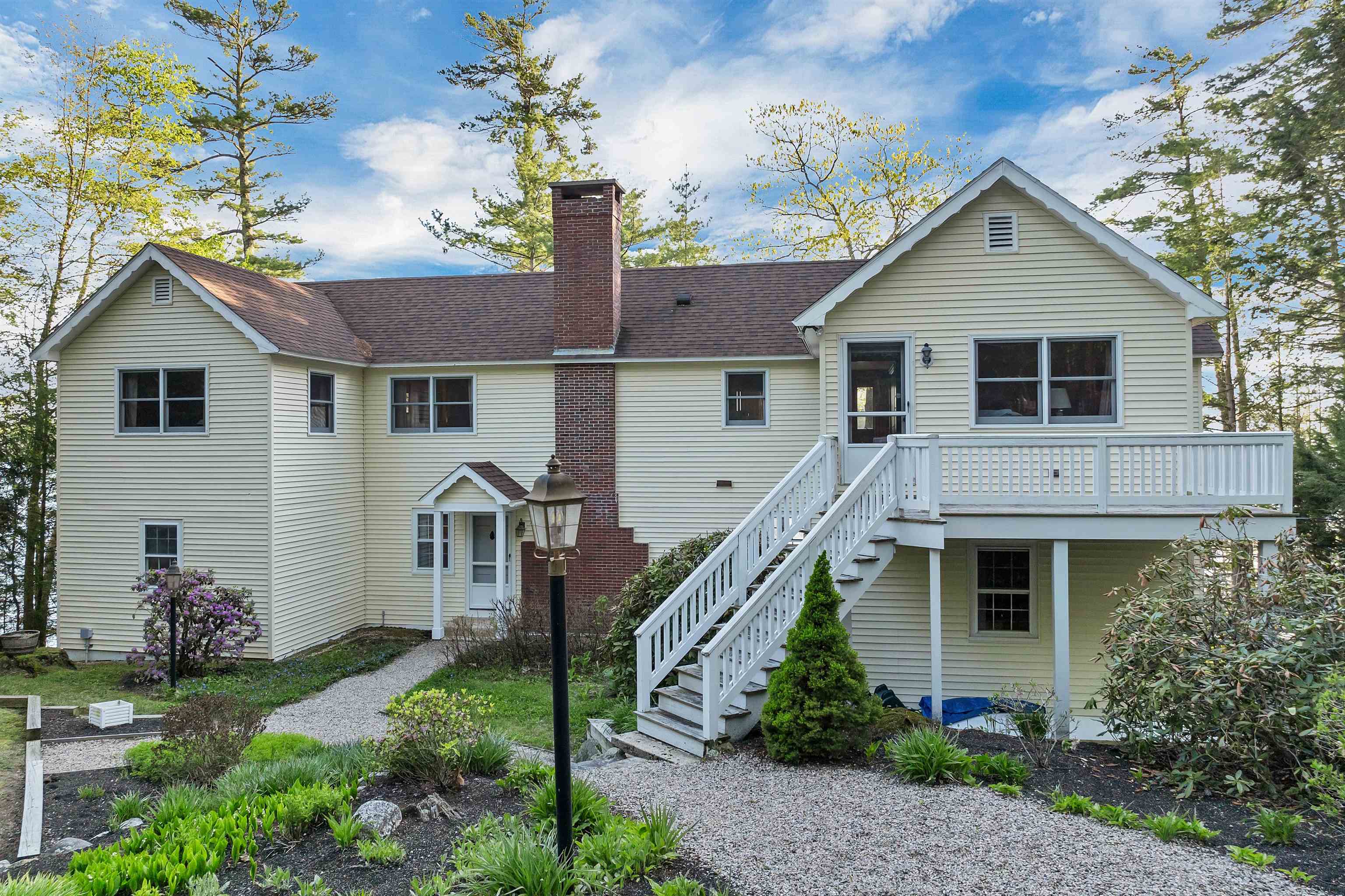 74 Keewaydin Rd, Wolfeboro, NH 03894