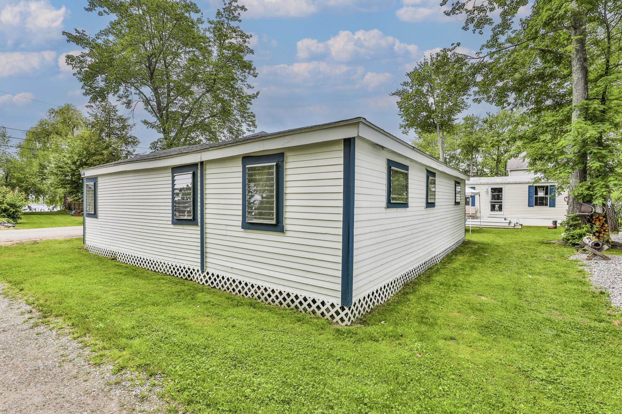 100-102 Tucker Shore Rd, Belmont, NH 03220