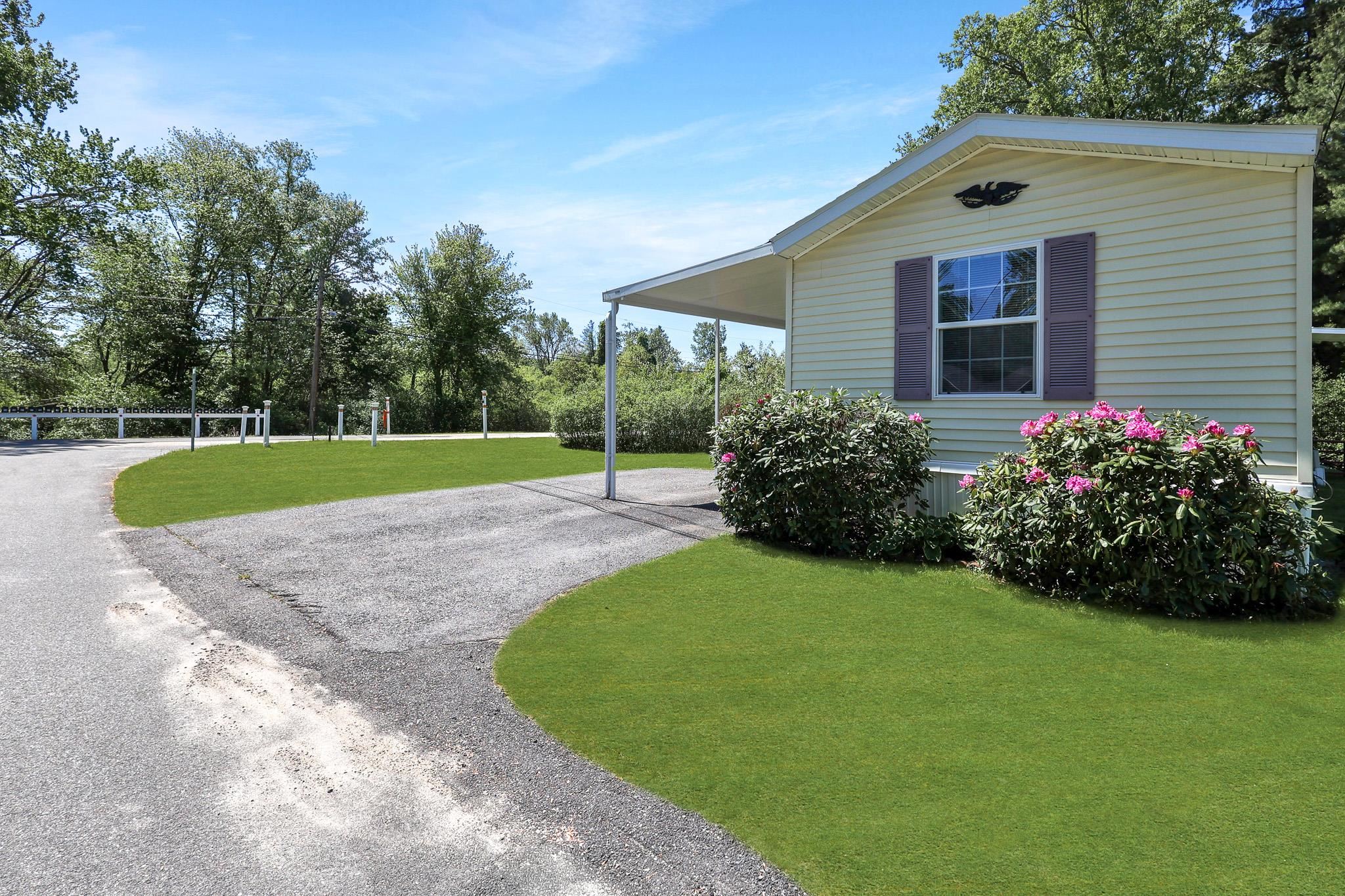 77 Hagop Rd, Salem, NH 03079