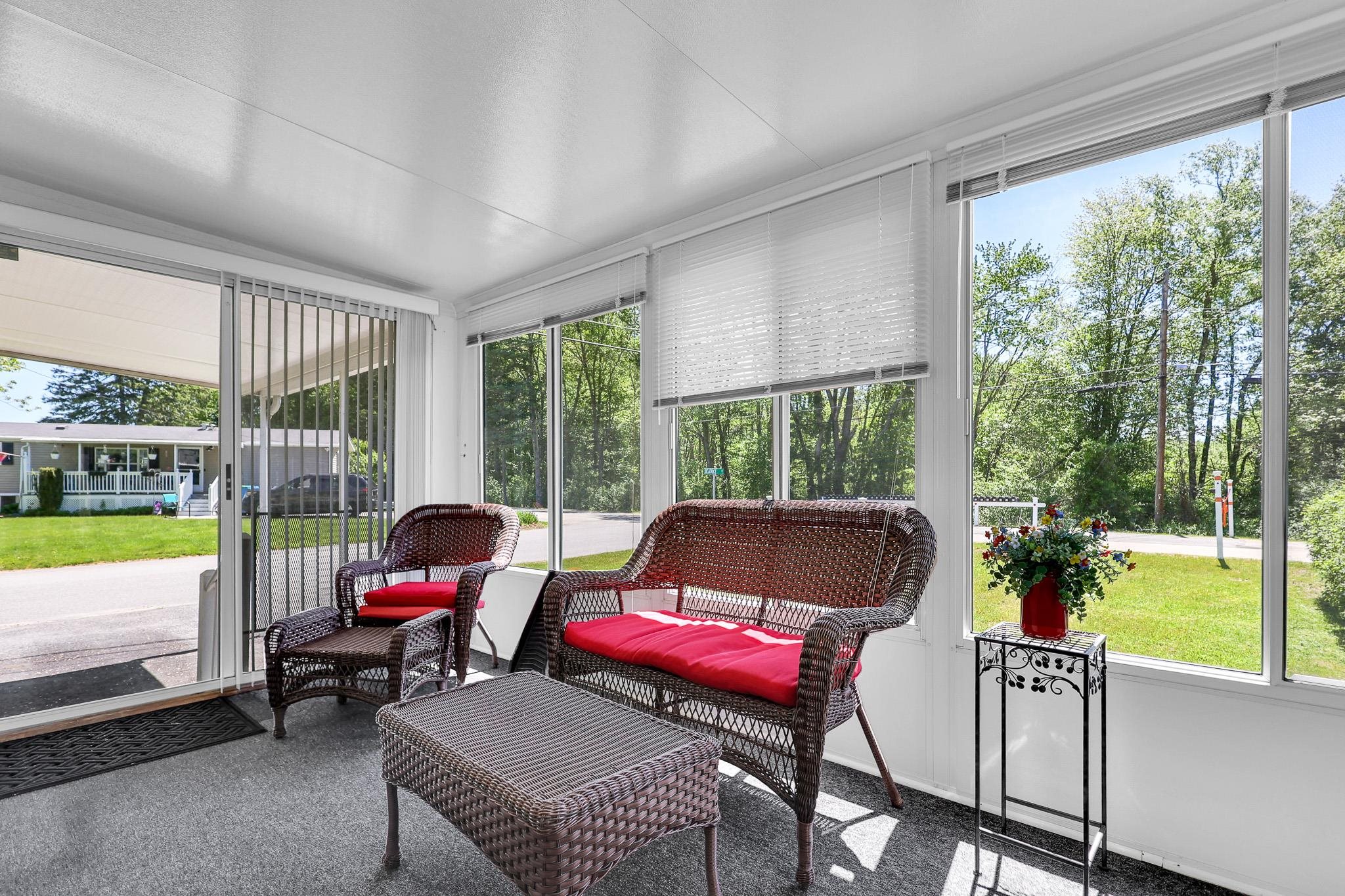 77 Hagop Rd, Salem, NH 03079