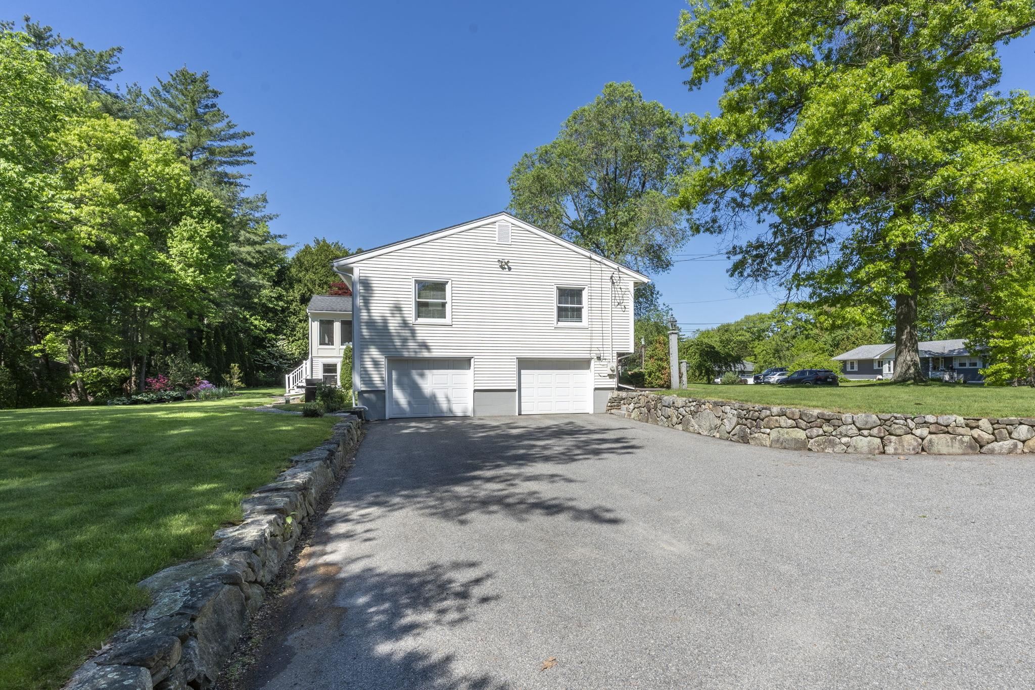 1 Cindy Ave, Salem, NH 03079