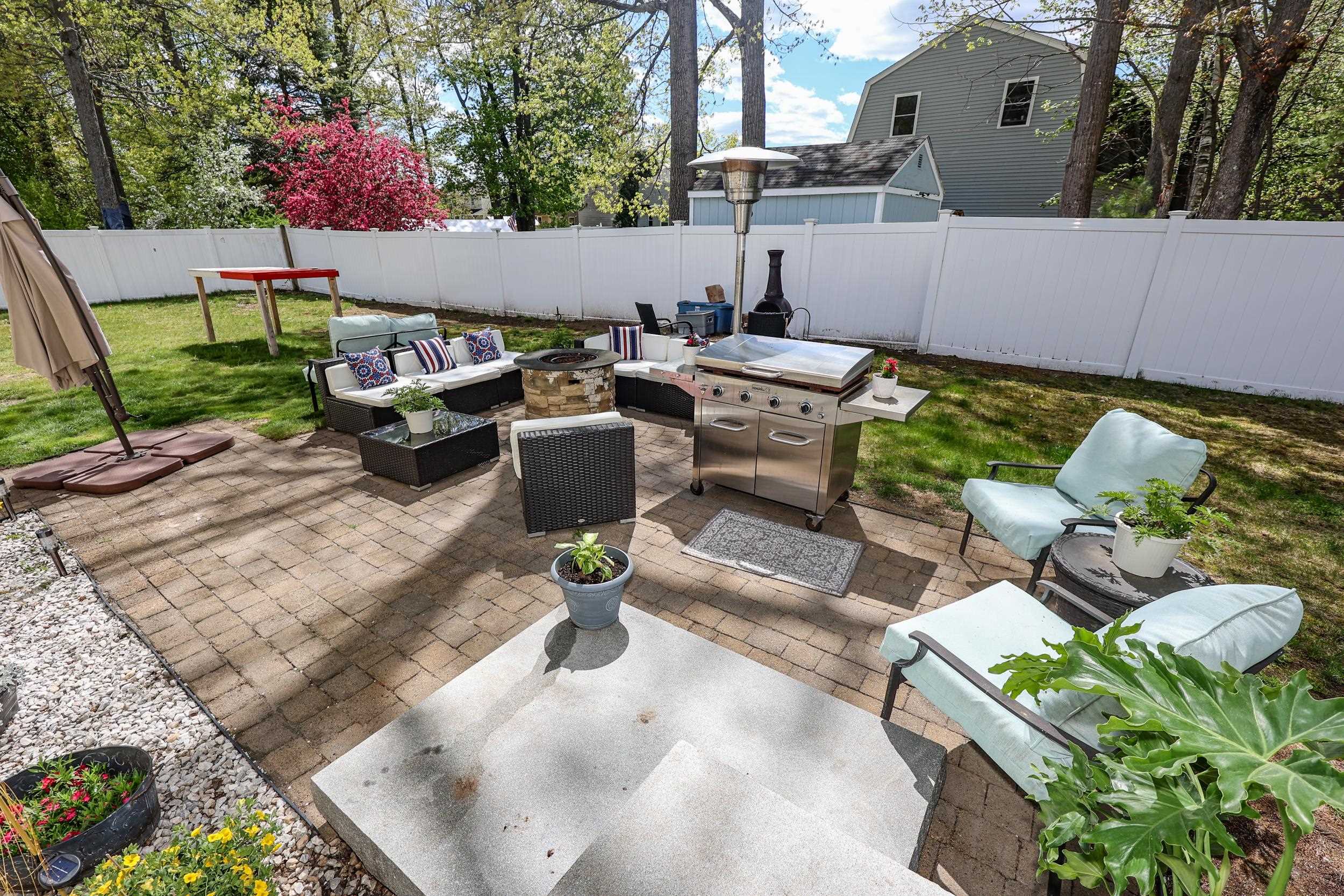 237 Stanton St, Manchester, NH 03103
