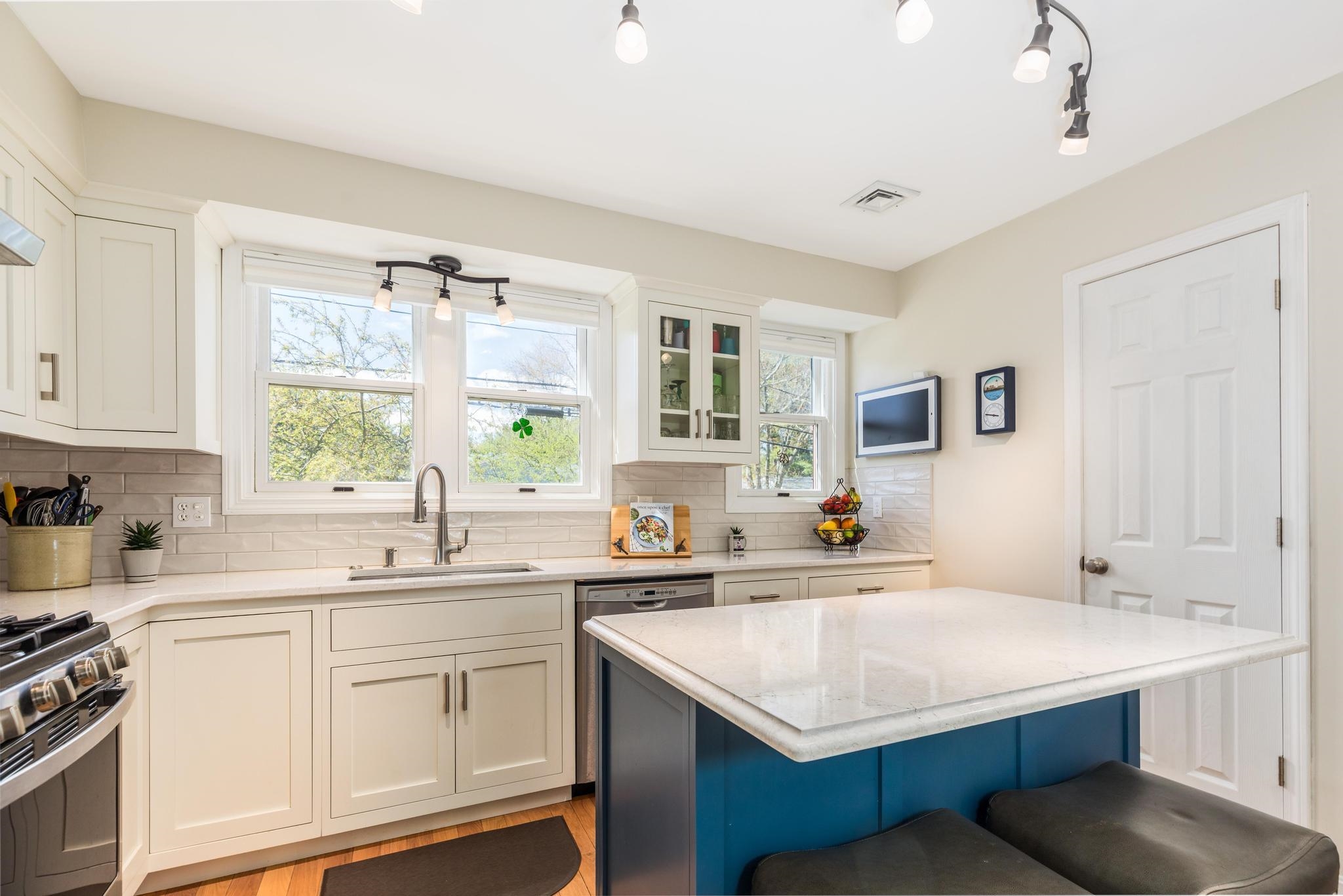 24 Staysail Way, Portsmouth, NH 03801