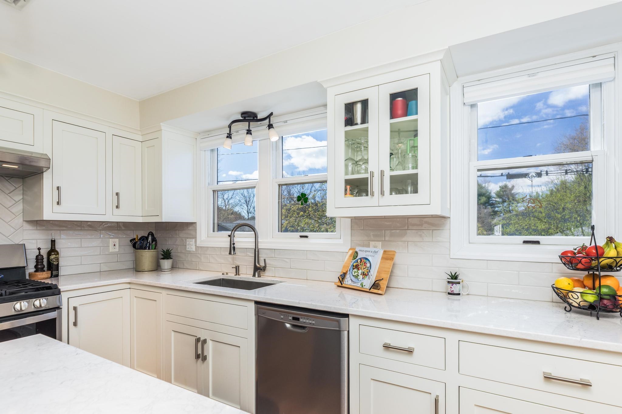 24 Staysail Way, Portsmouth, NH 03801