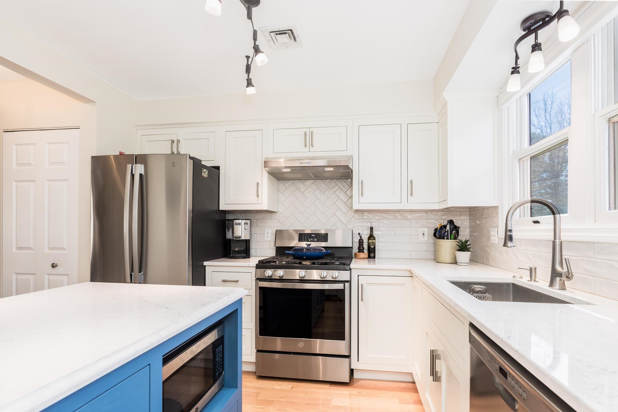 24 Staysail Way, Portsmouth, NH 03801