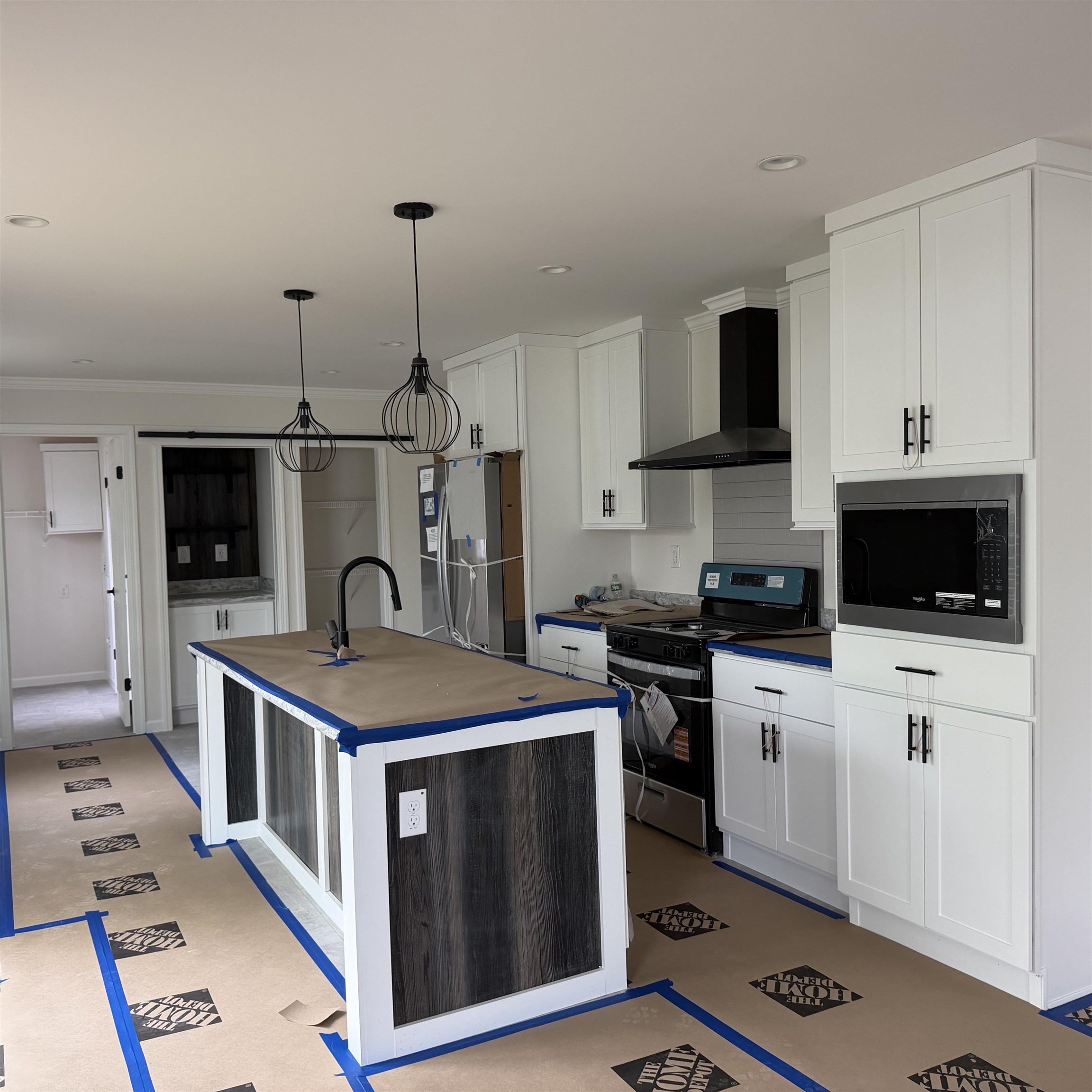 19 West Ln, Rochester, NH 03867