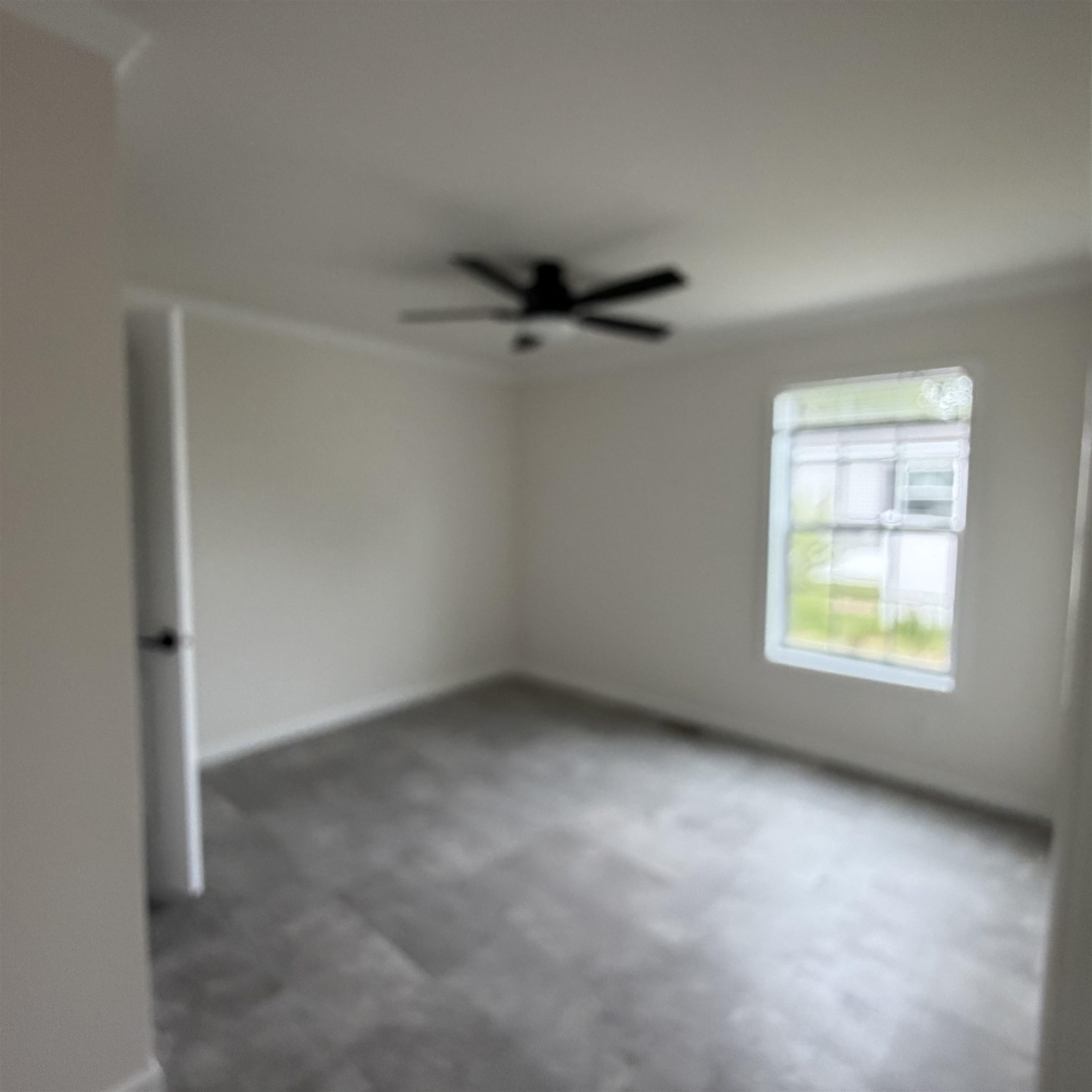 19 West Ln, Rochester, NH 03867