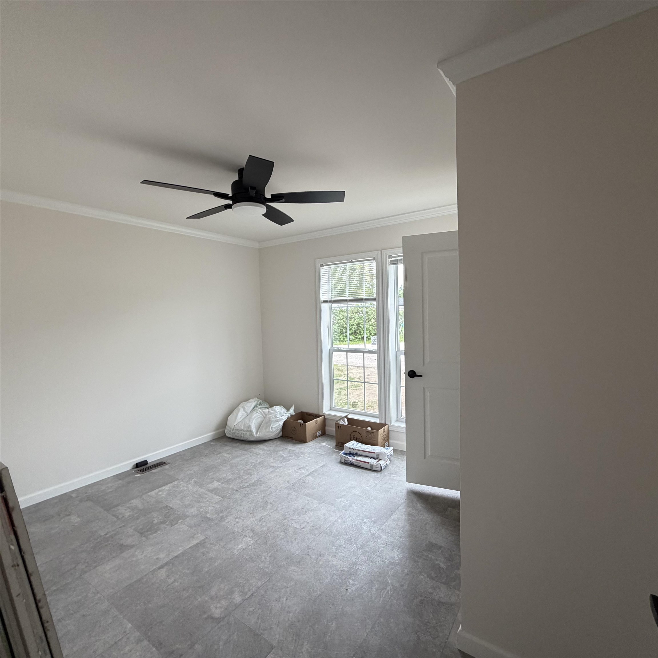 19 West Ln, Rochester, NH 03867