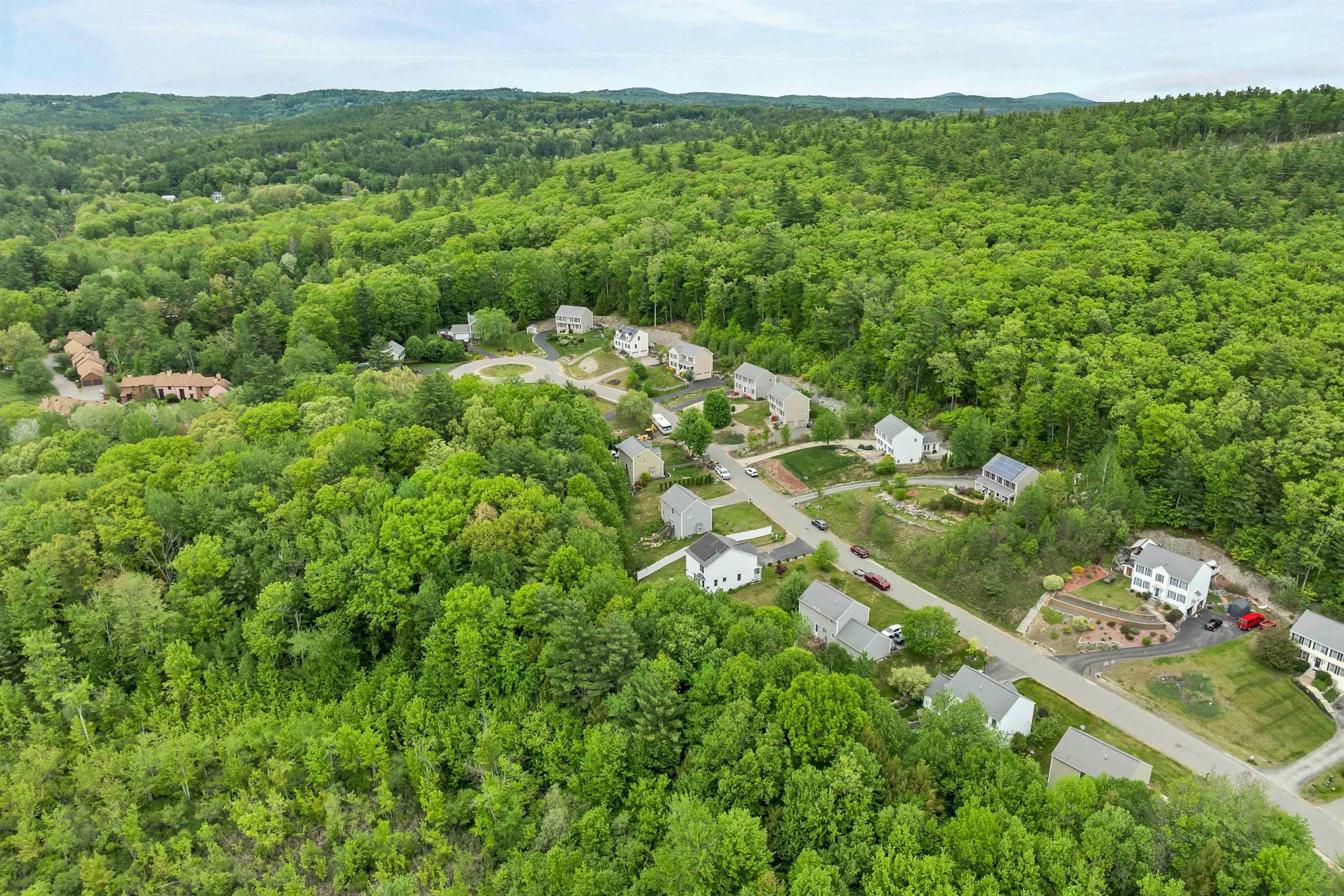 70 Patch Hill Ln, Milford, NH 03055