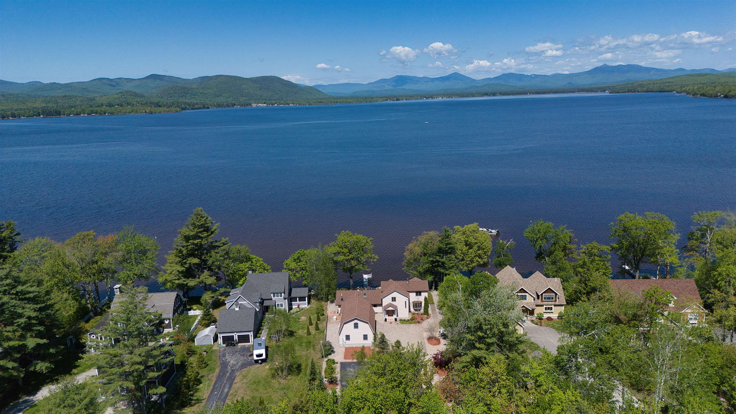 44 Long Sands Rd, Ossipee, NH 03814