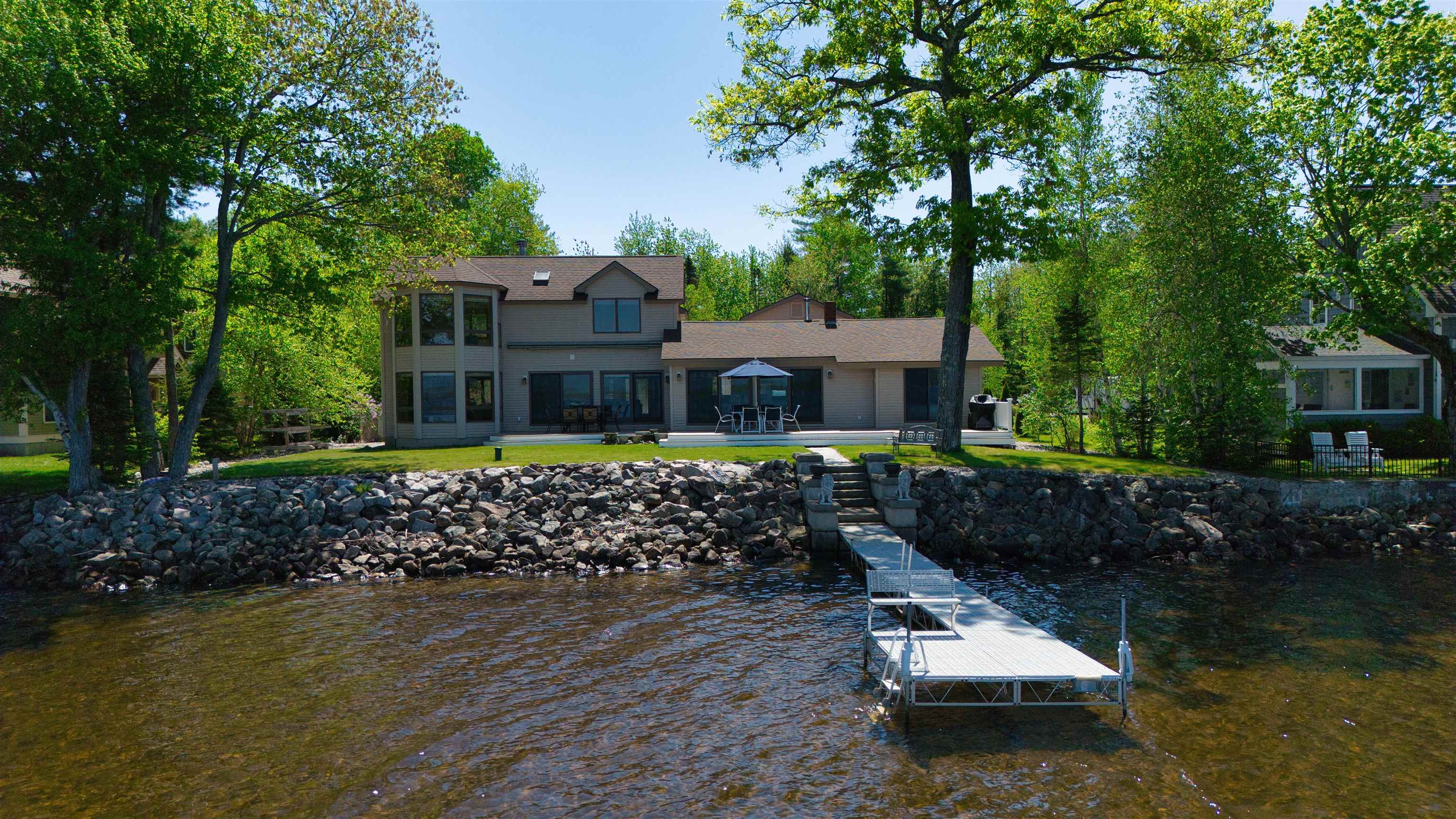 44 Long Sands Rd, Ossipee, NH 03814