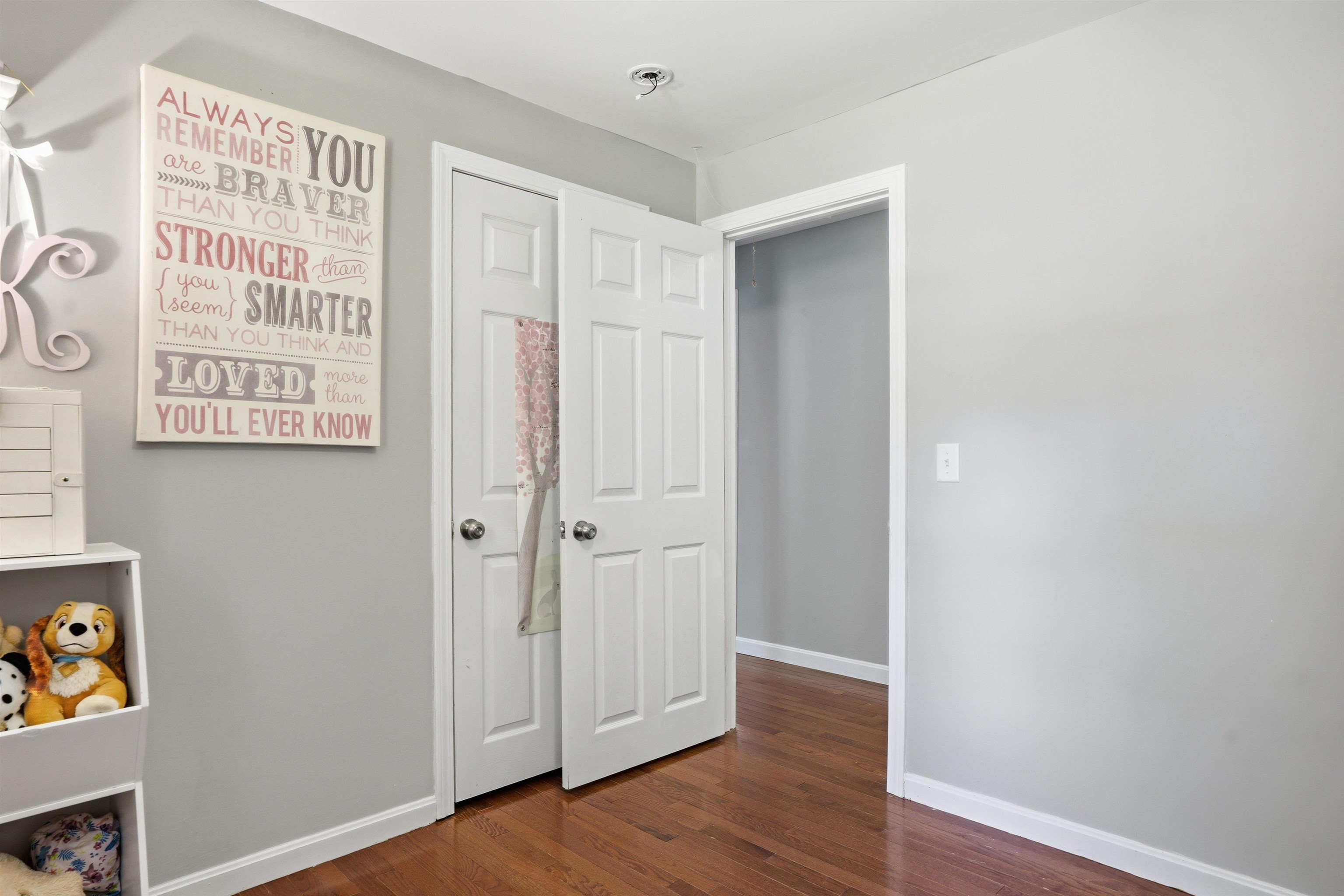 5 Dattilo Rd, Derry, NH 03038
