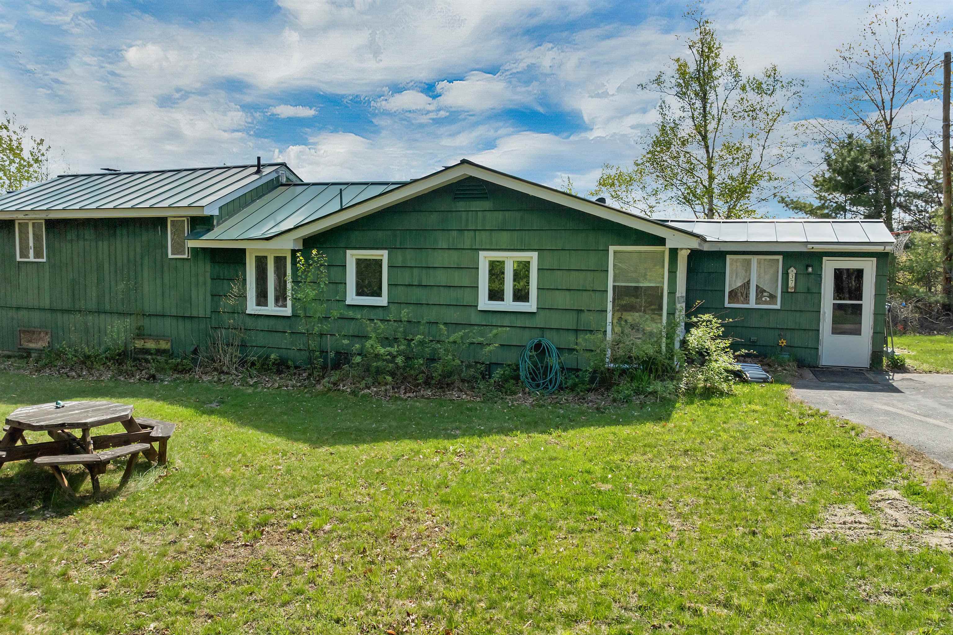 37 Bowman Rd, Alton, NH 03809