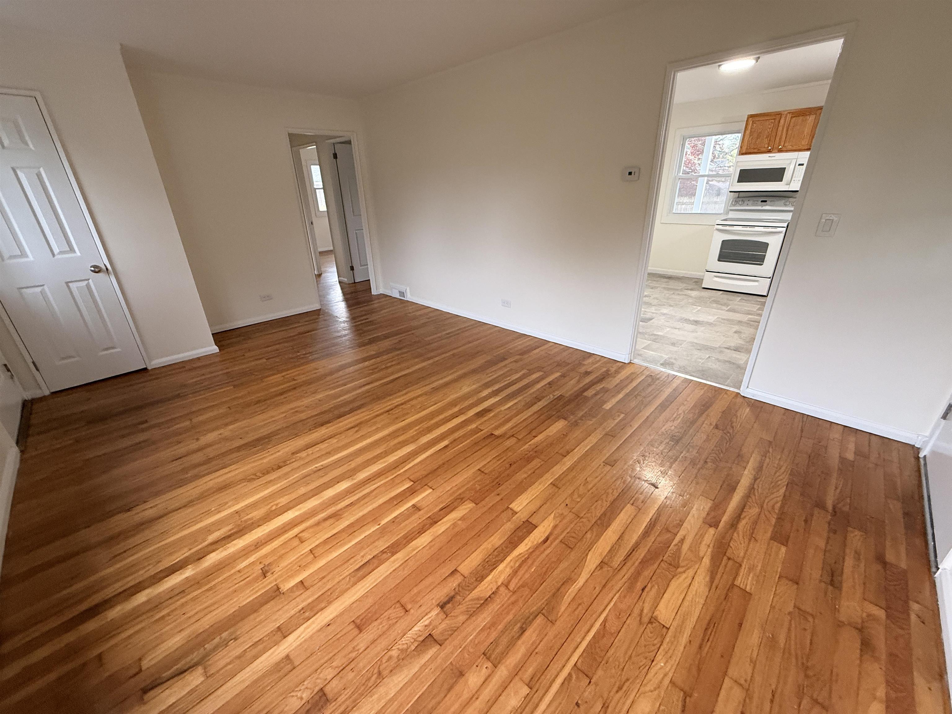 15 Woodbury Lane