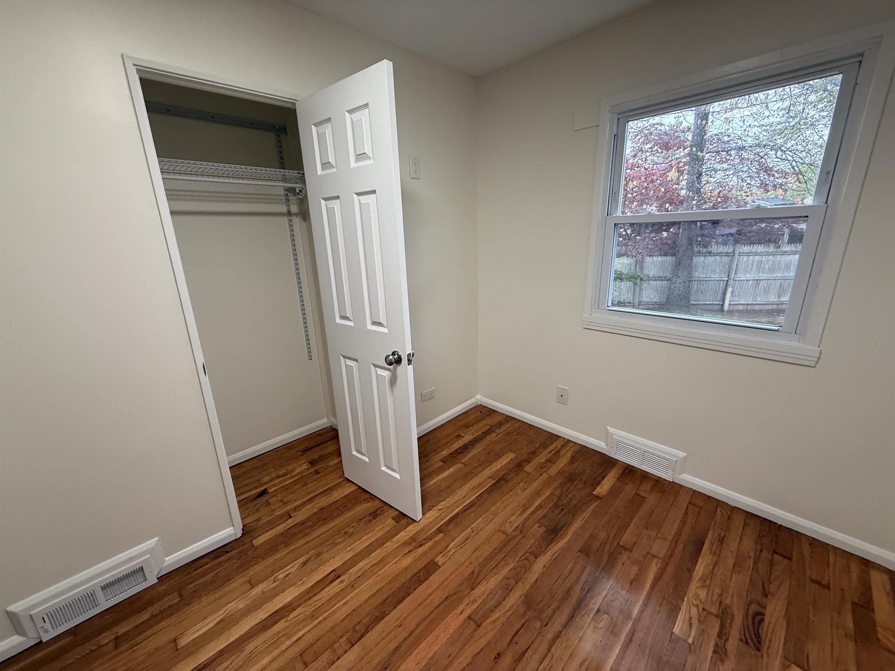15 Woodbury Lane