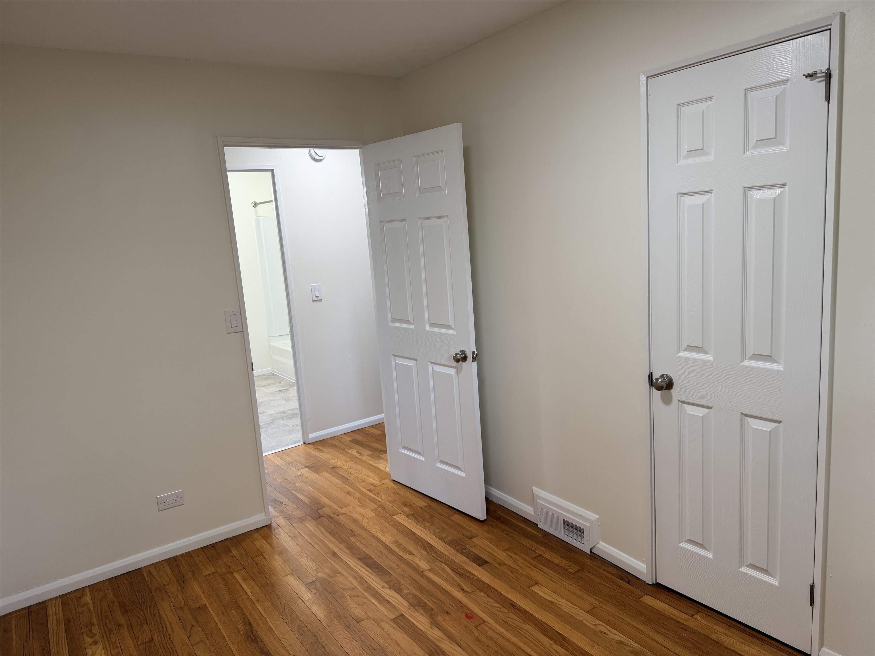 15 Woodbury Lane