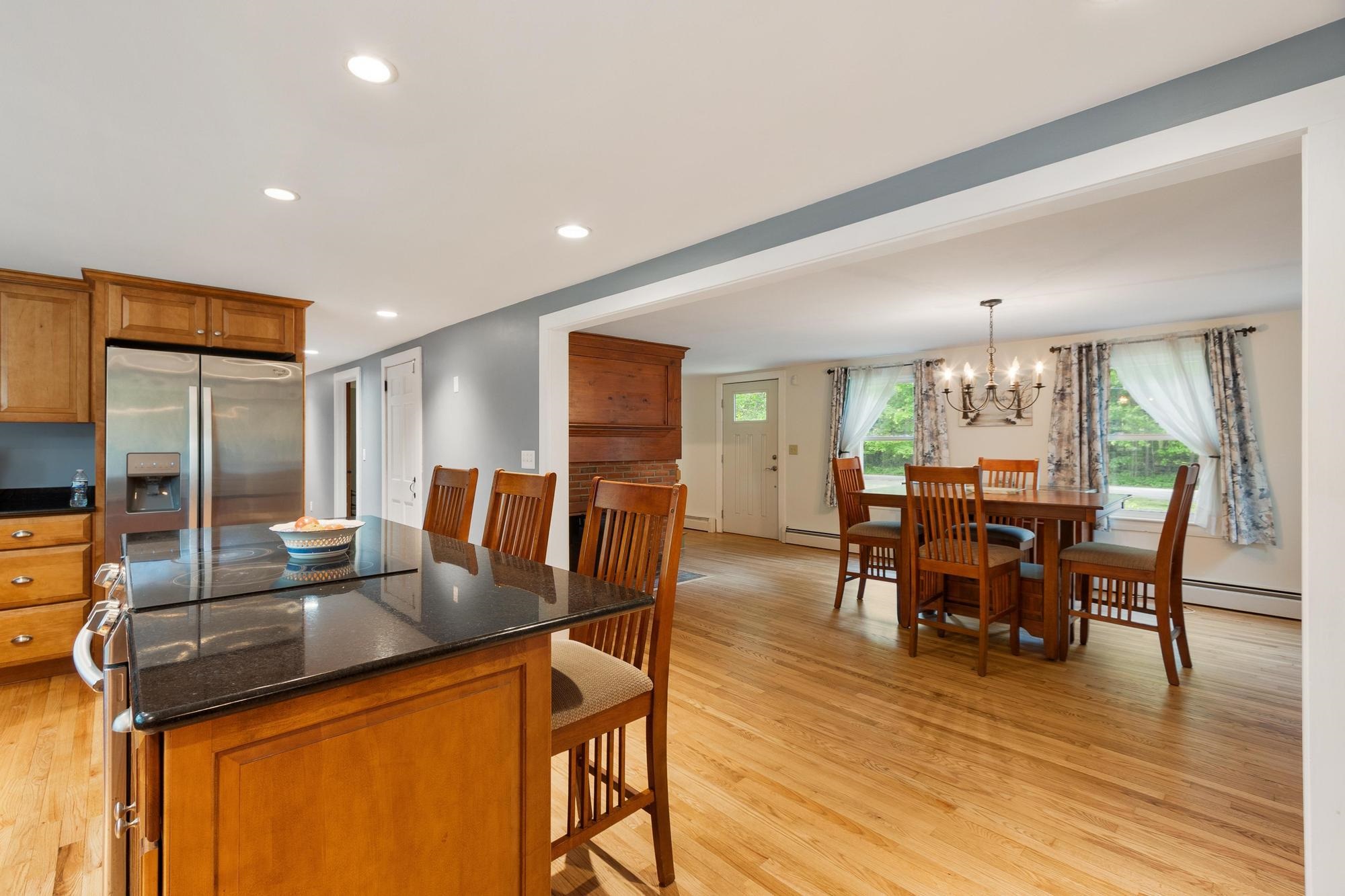 276 South Rd, Brentwood, NH 03833