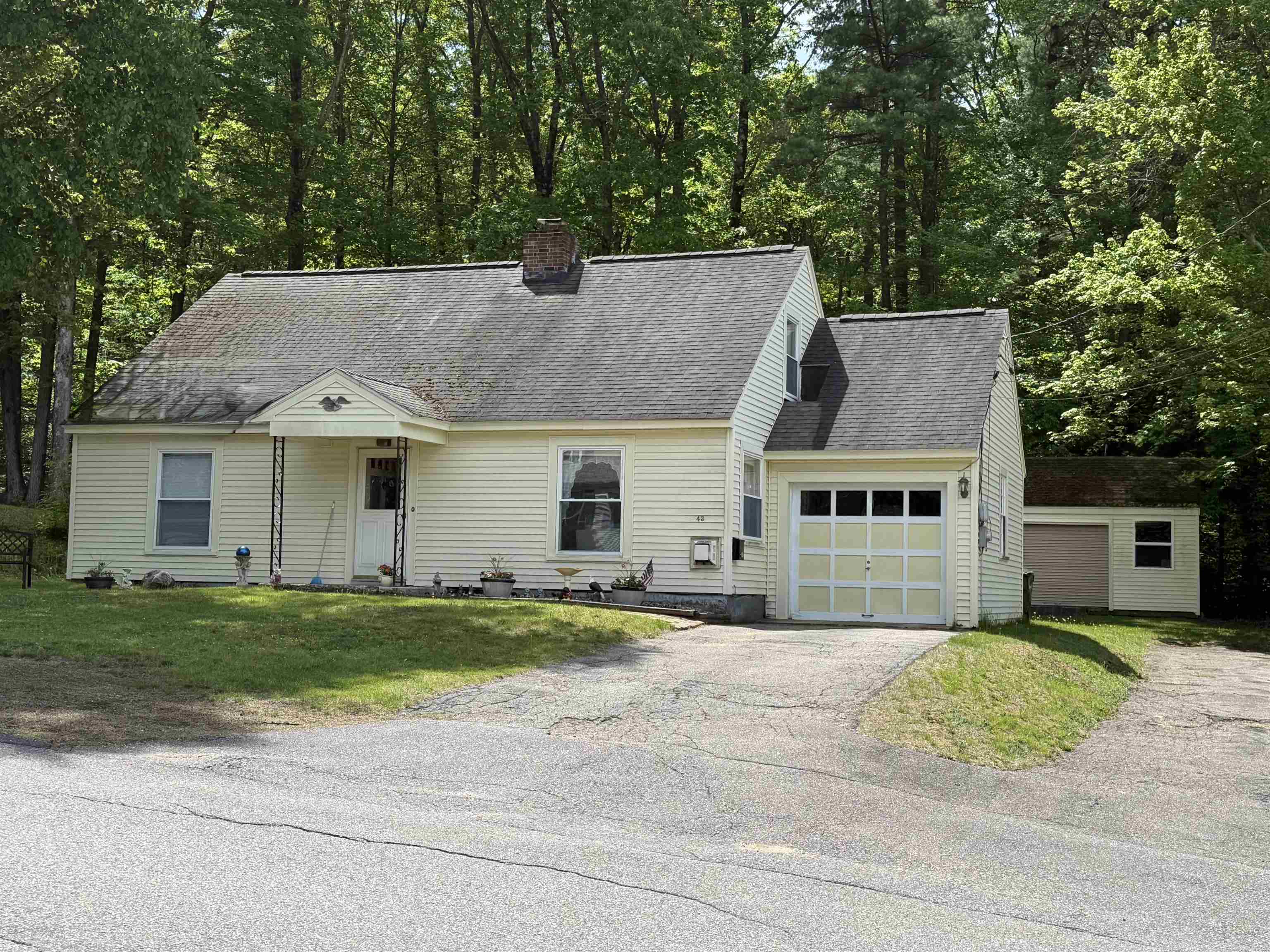 43 Clark Ave, Laconia, NH 03246
