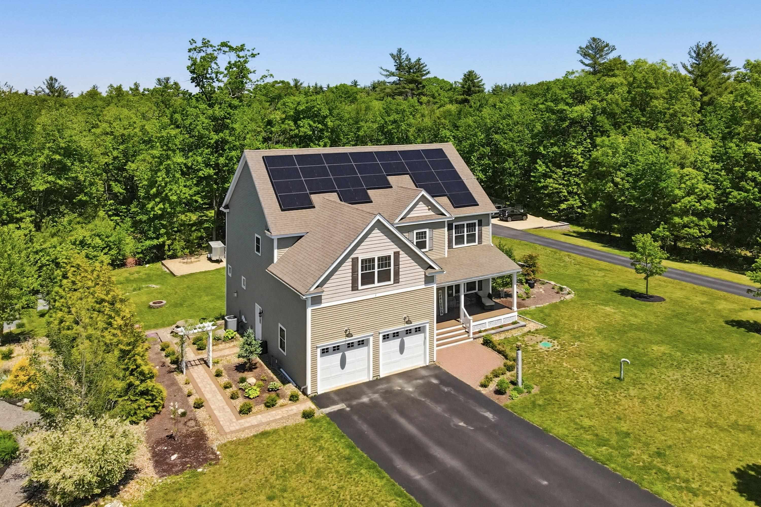 29 Aspen Dr, Pelham, NH 03076