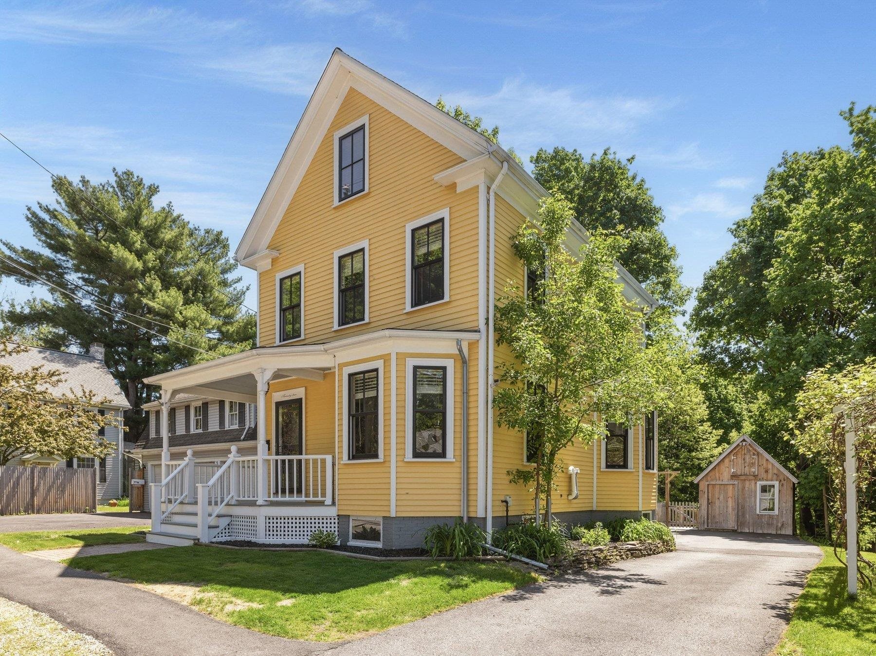 22 Cottage St, Portsmouth, NH 03801