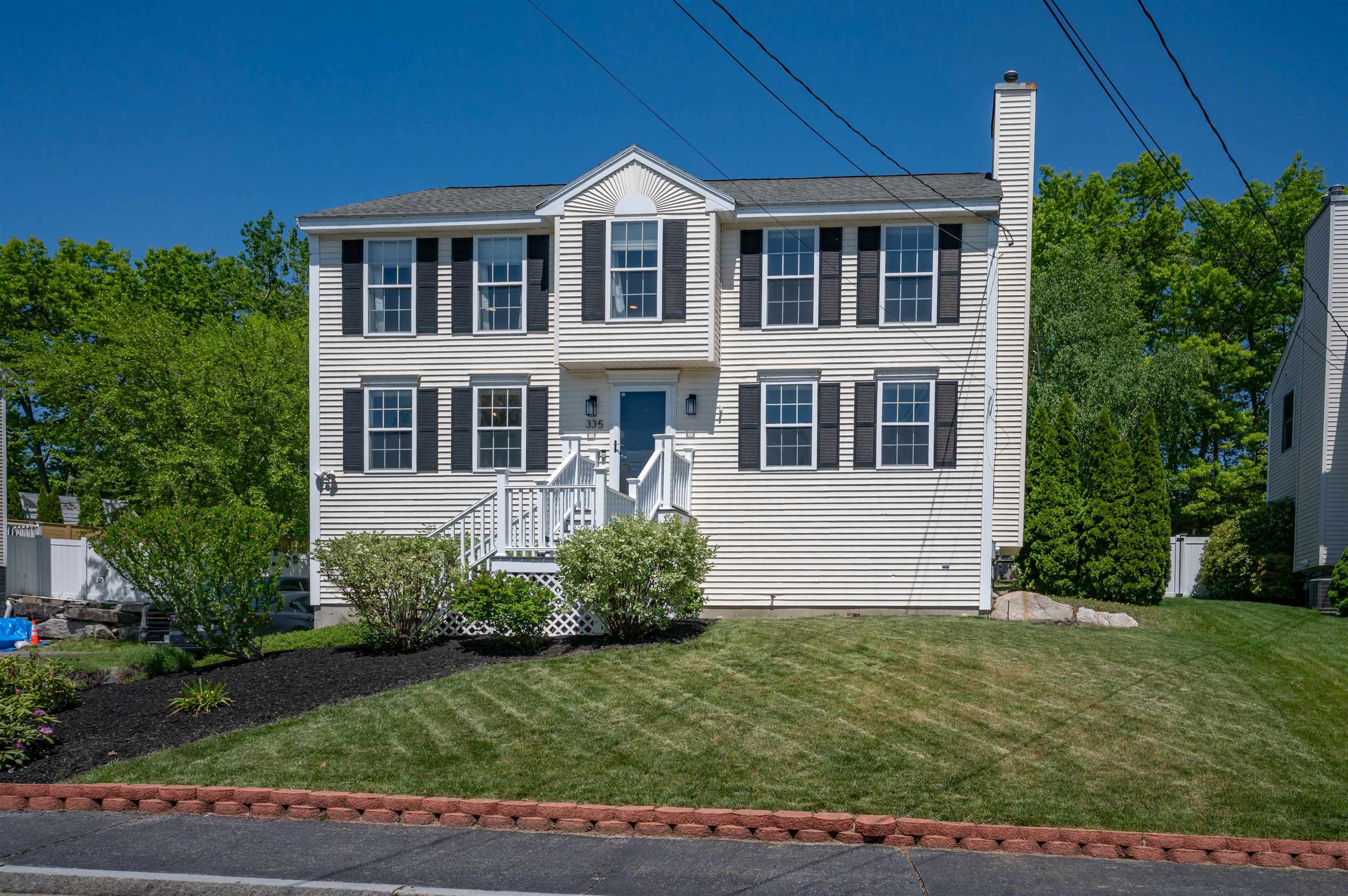 335 Wellington Hill Rd, Manchester, NH 03104