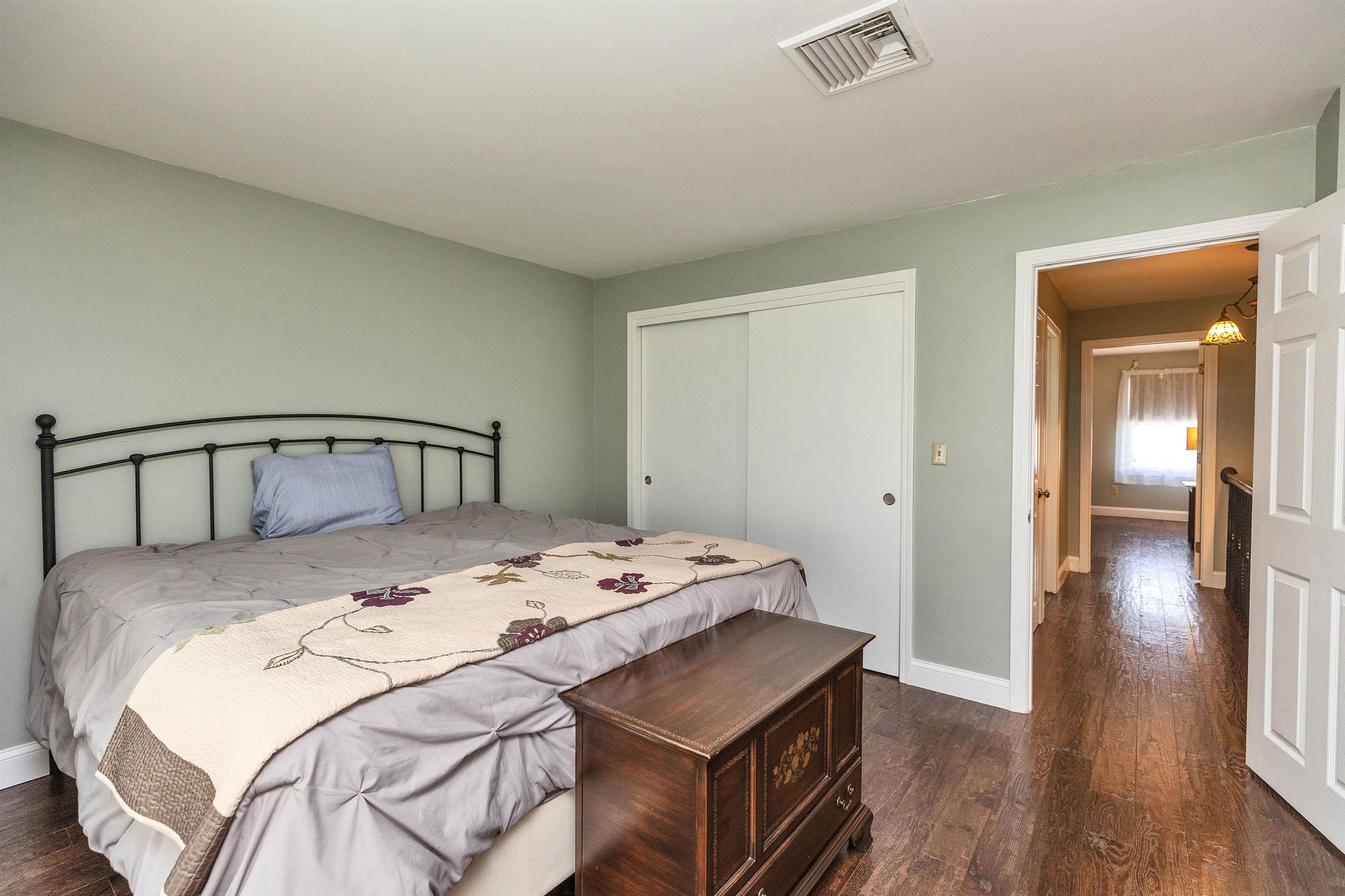136 Fox Hollow Way, Manchester, NH 03104
