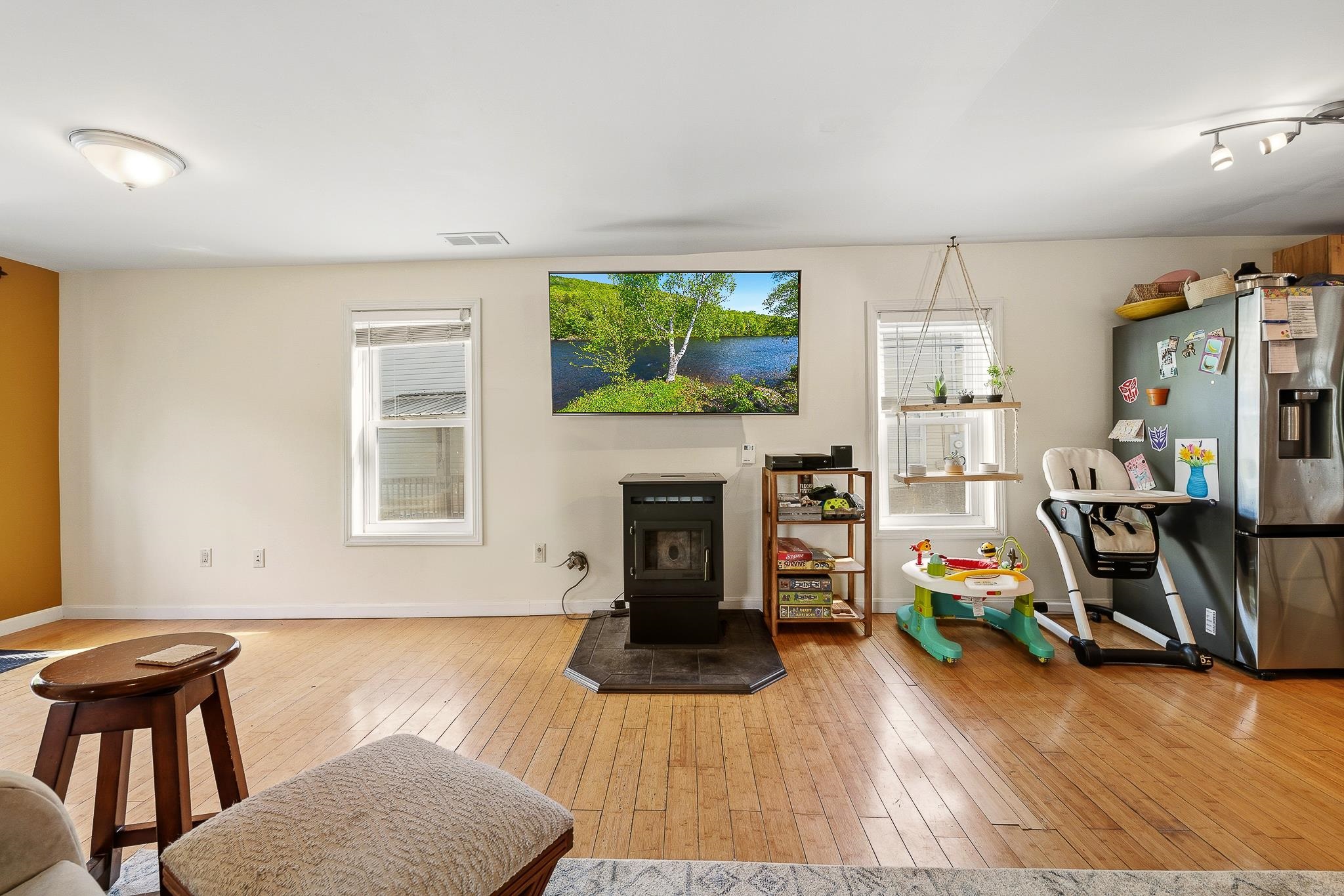 10 River St, Gorham, NH 03581