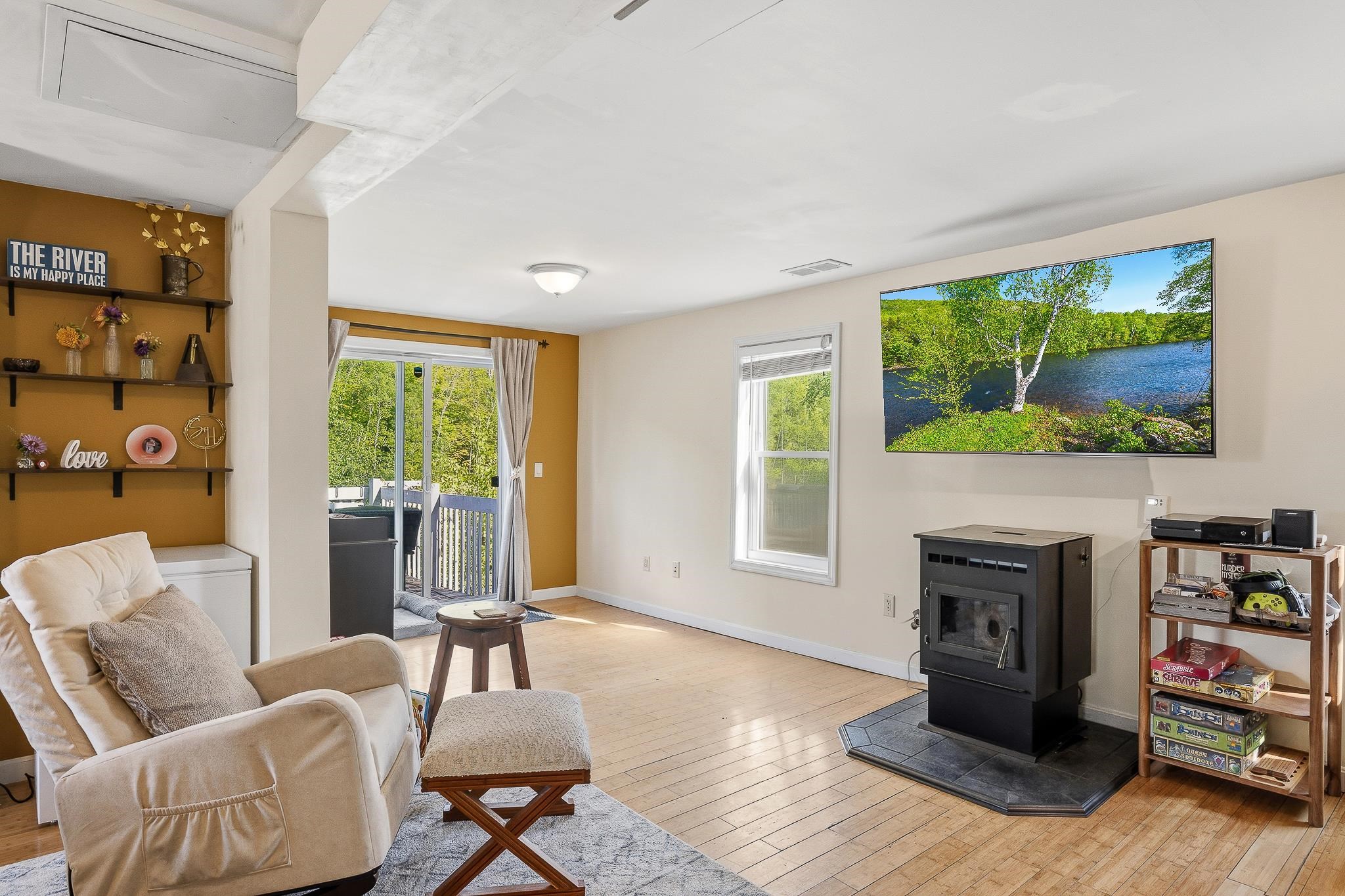 10 River St, Gorham, NH 03581