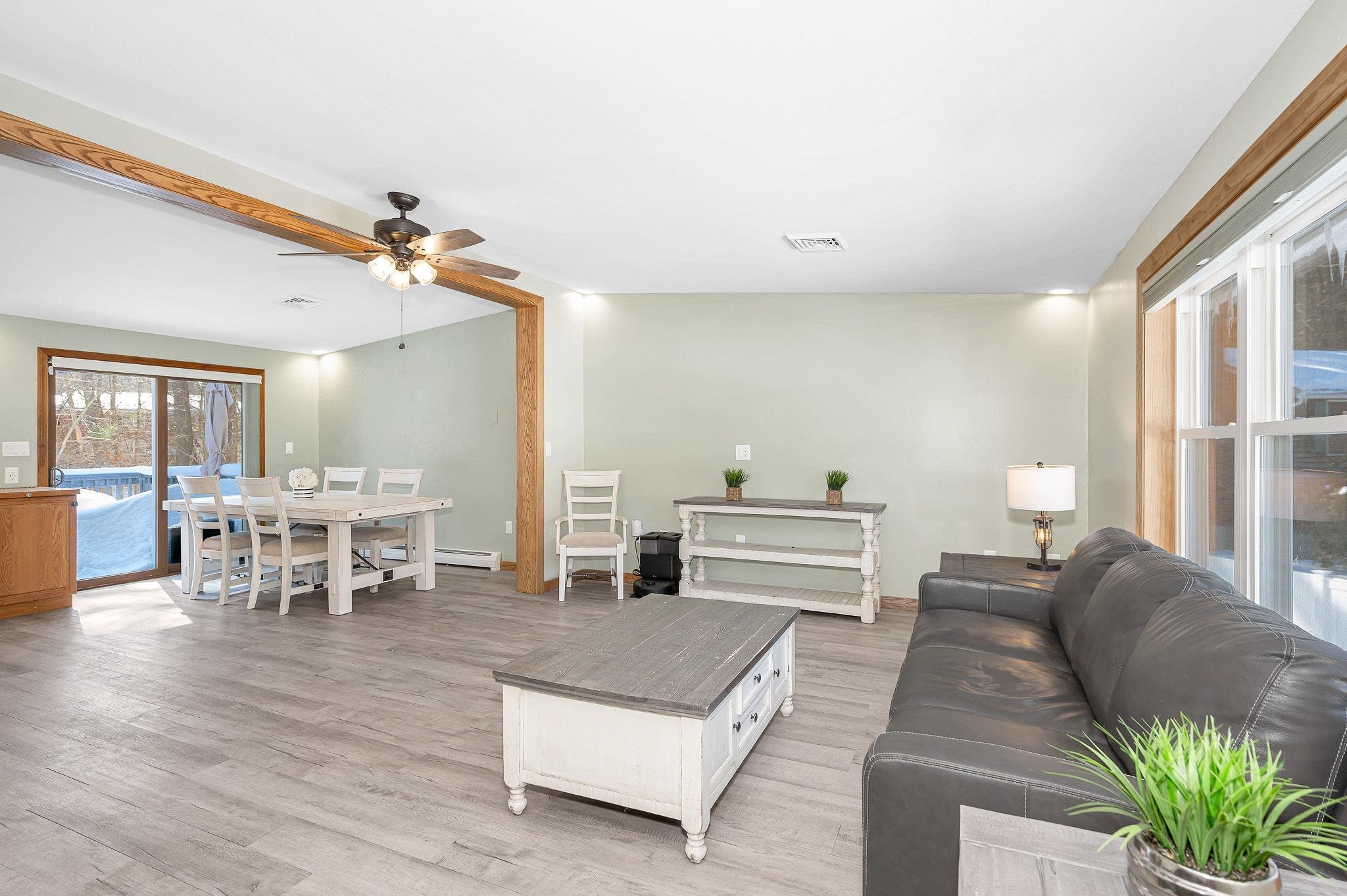 17 Pine Cone Dr, Seabrook, NH 03874