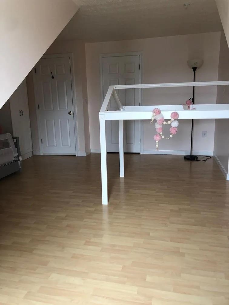 Photo 19 of 24
