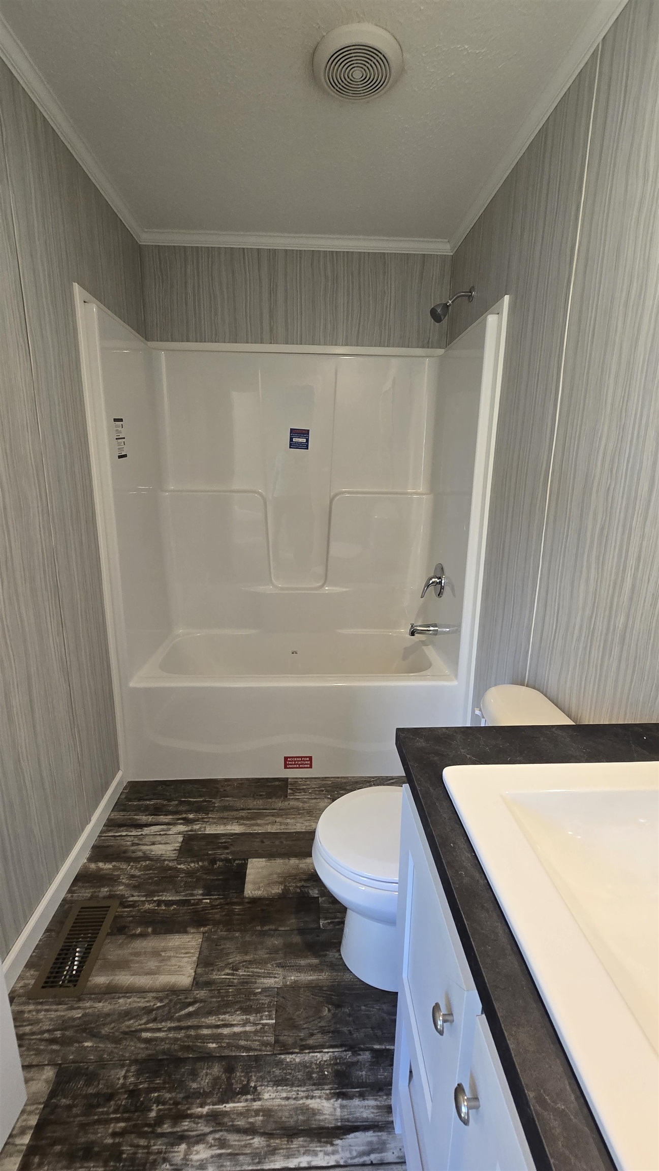 12 Boanza Dr, Concord, NH 03303