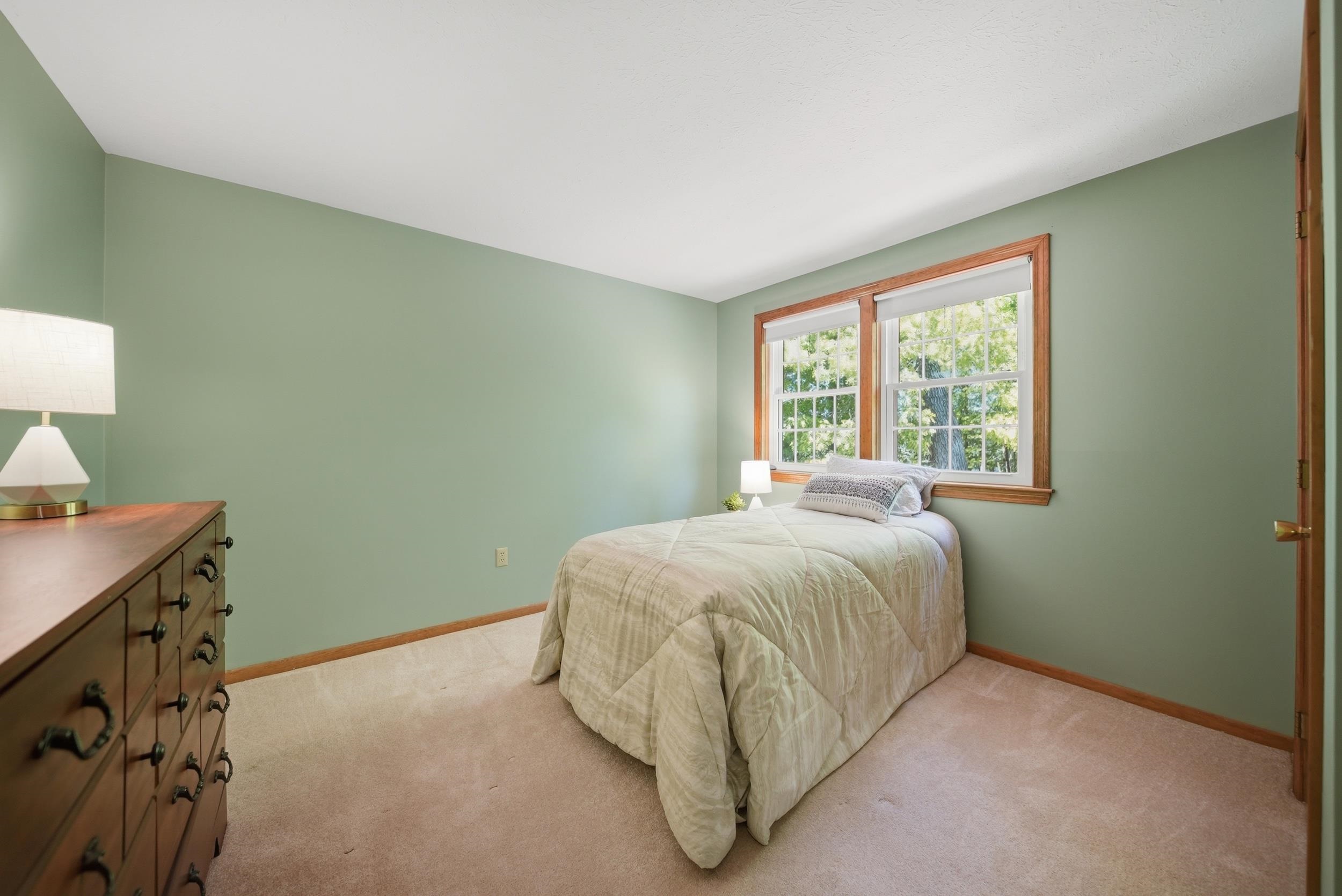 39 Norma Dr, Nashua, NH 03062