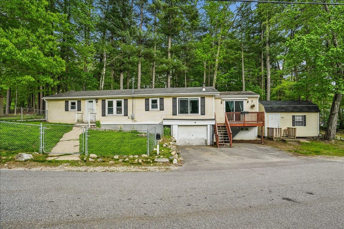15 Hilda Ave, Derry, NH 03038