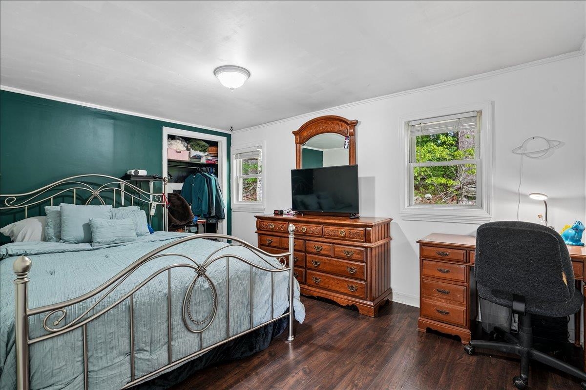 15 Hilda Ave, Derry, NH 03038